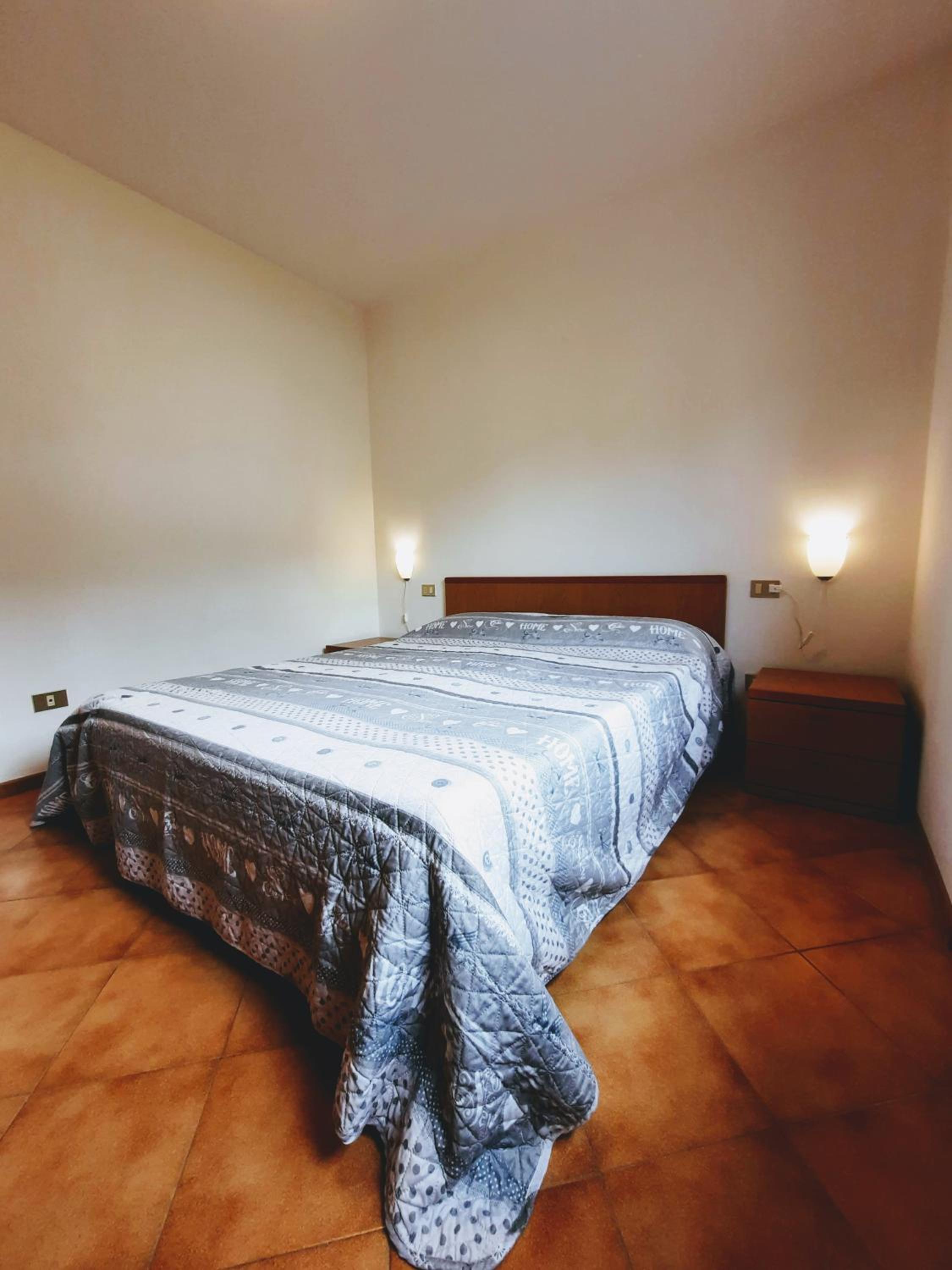 Two-Bedroom House photo 3