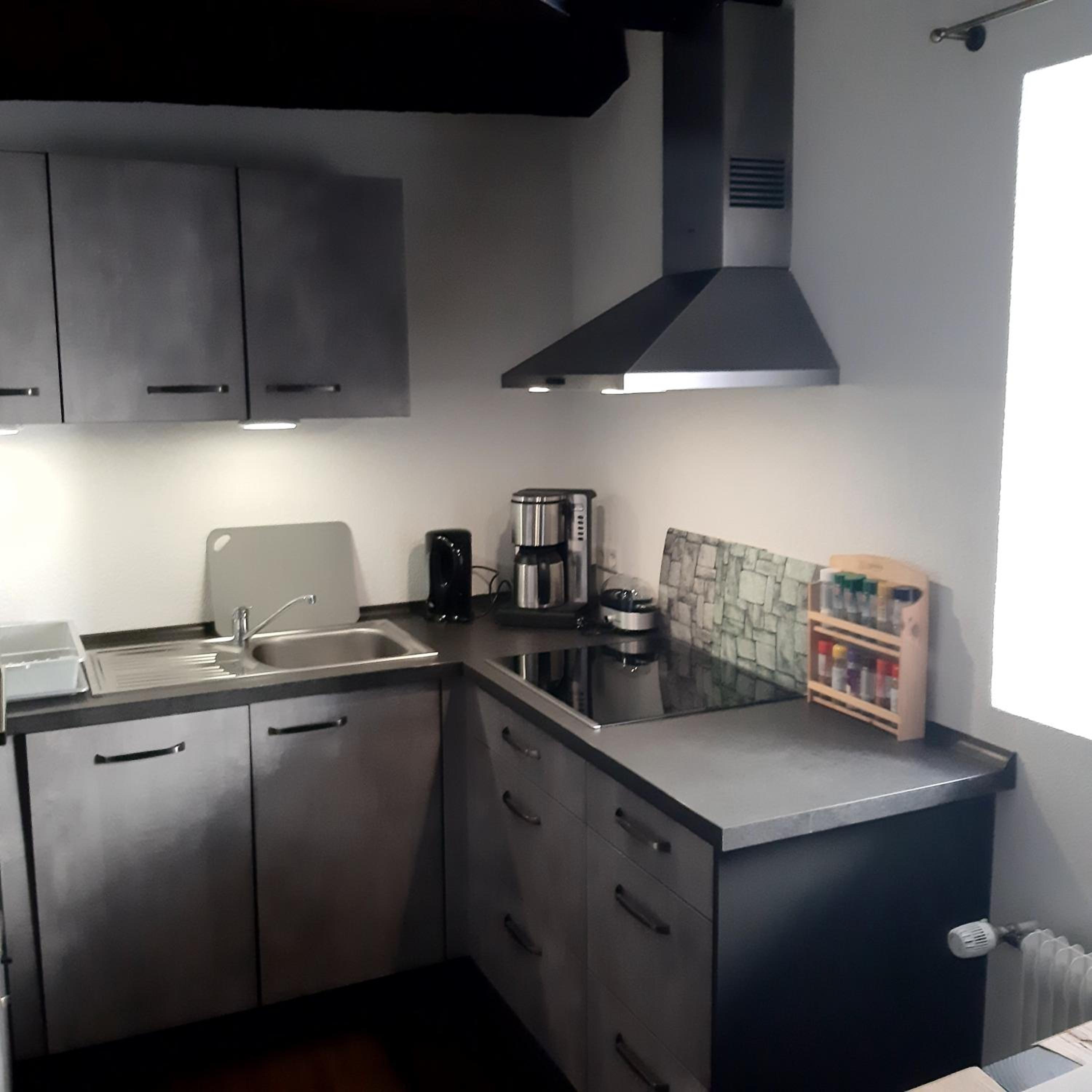 One-Bedroom Apartment - Photo 11
