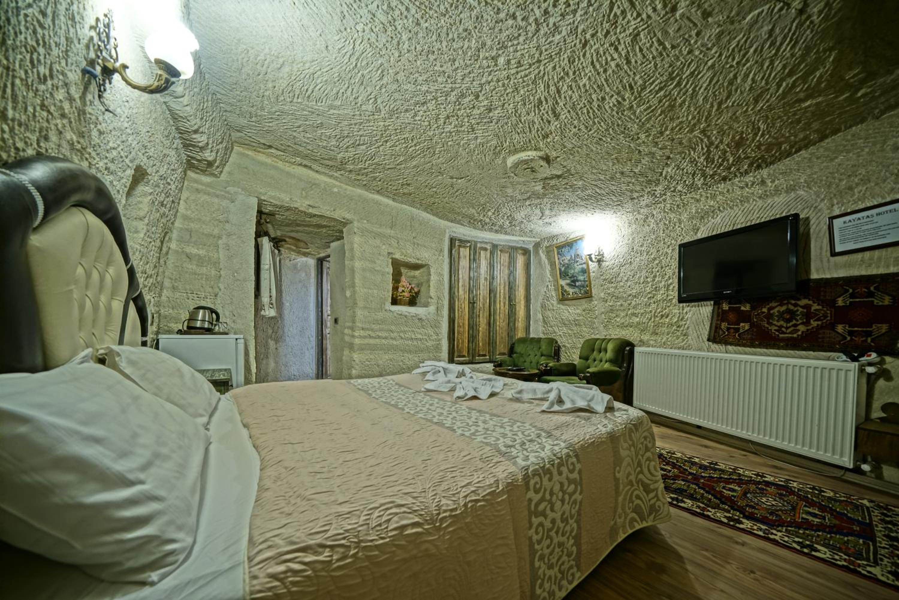 Double Room - Photo 20