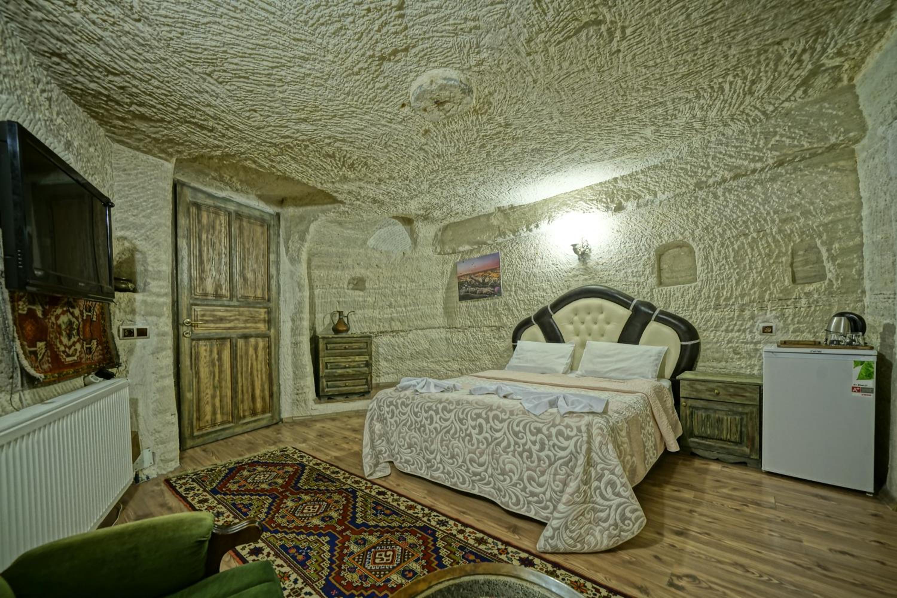 Double Room - Photo 28