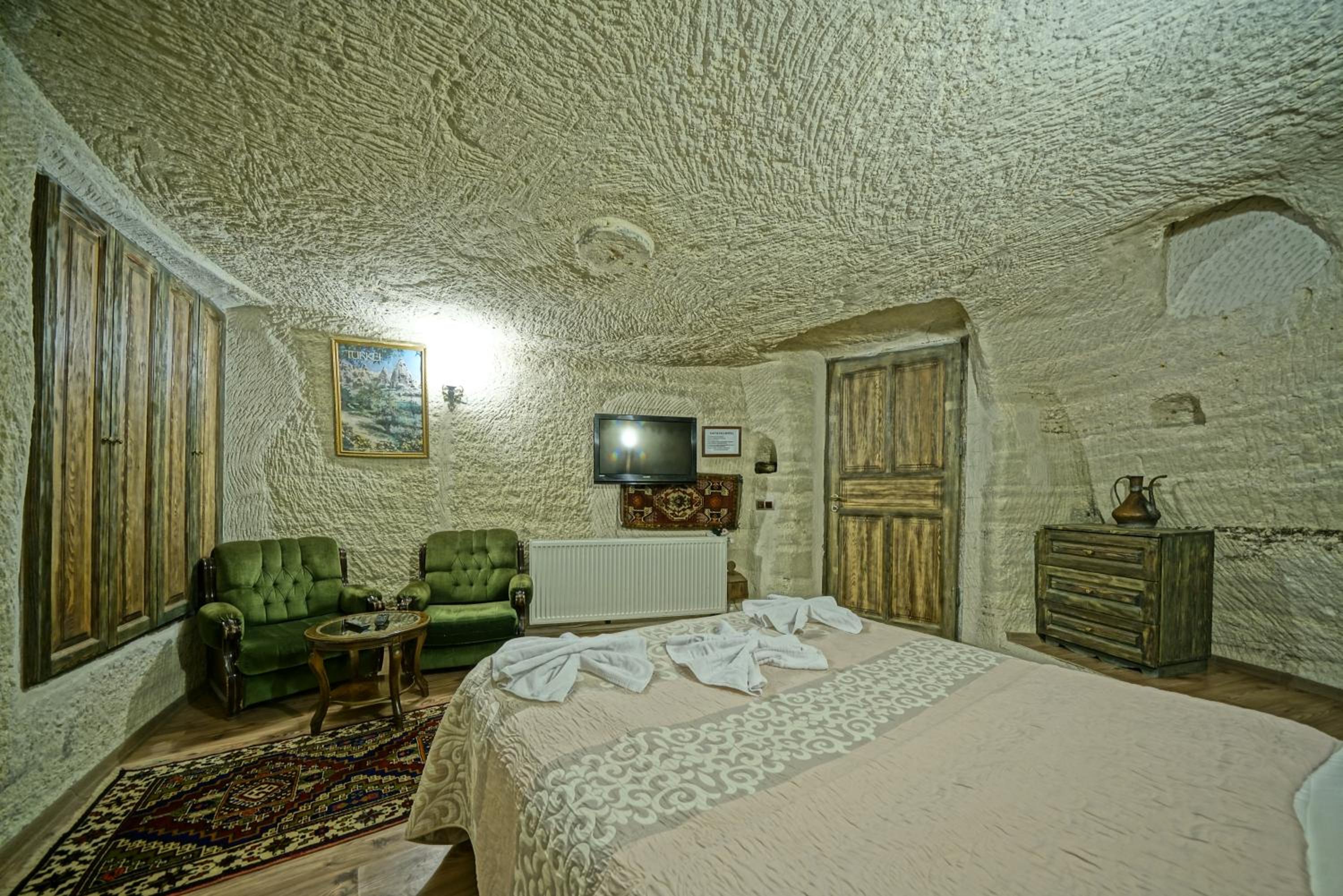 Double Room - Photo 11