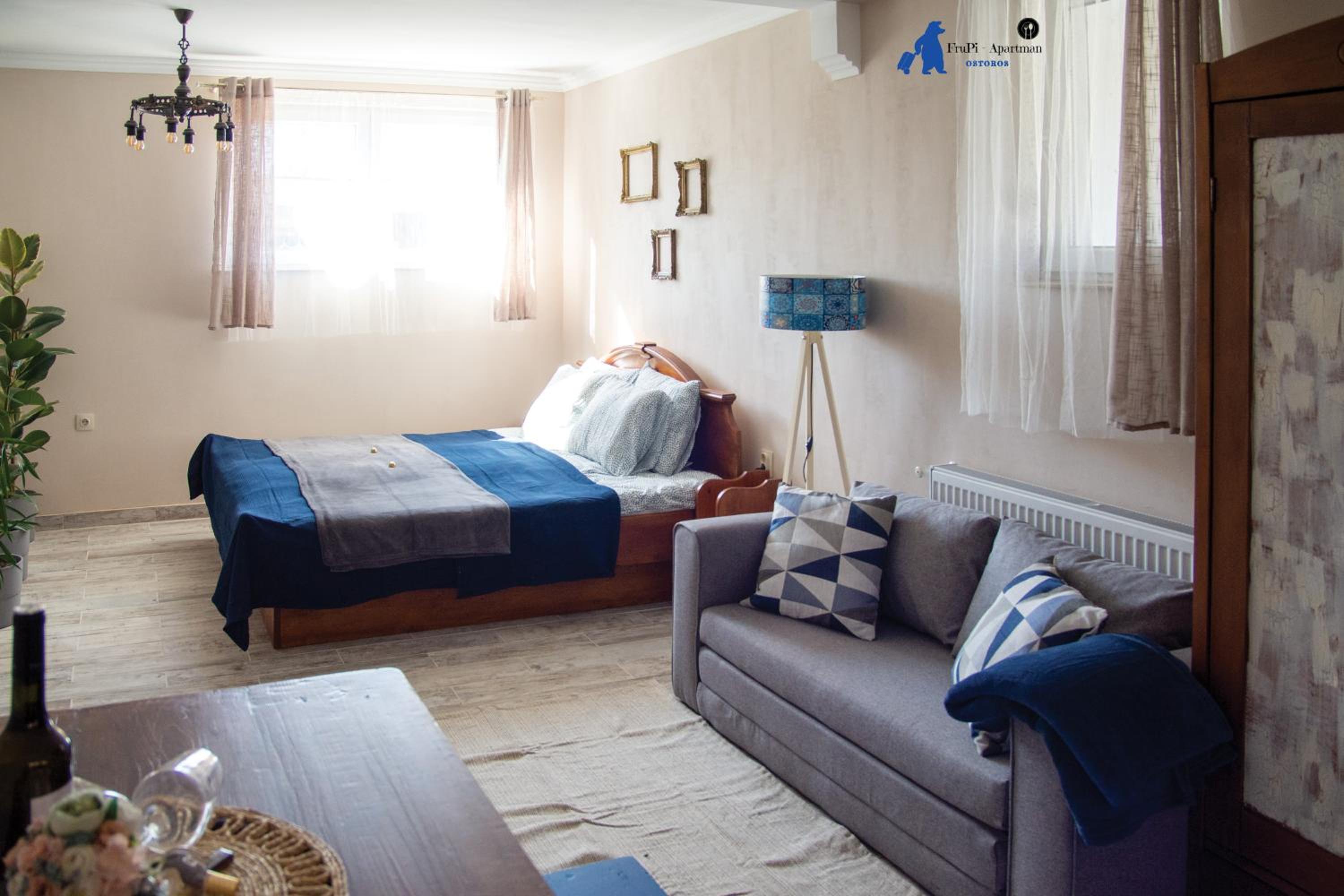One-Bedroom Apartment photo 1