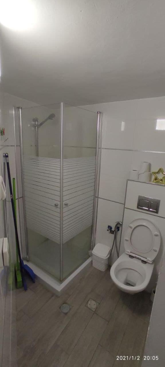 One-Bedroom Apartment - Photo 16