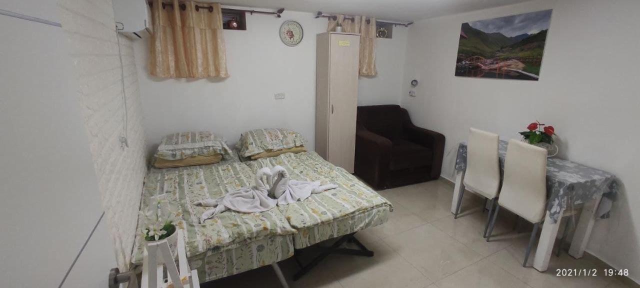 One-Bedroom Apartment - Photo 20