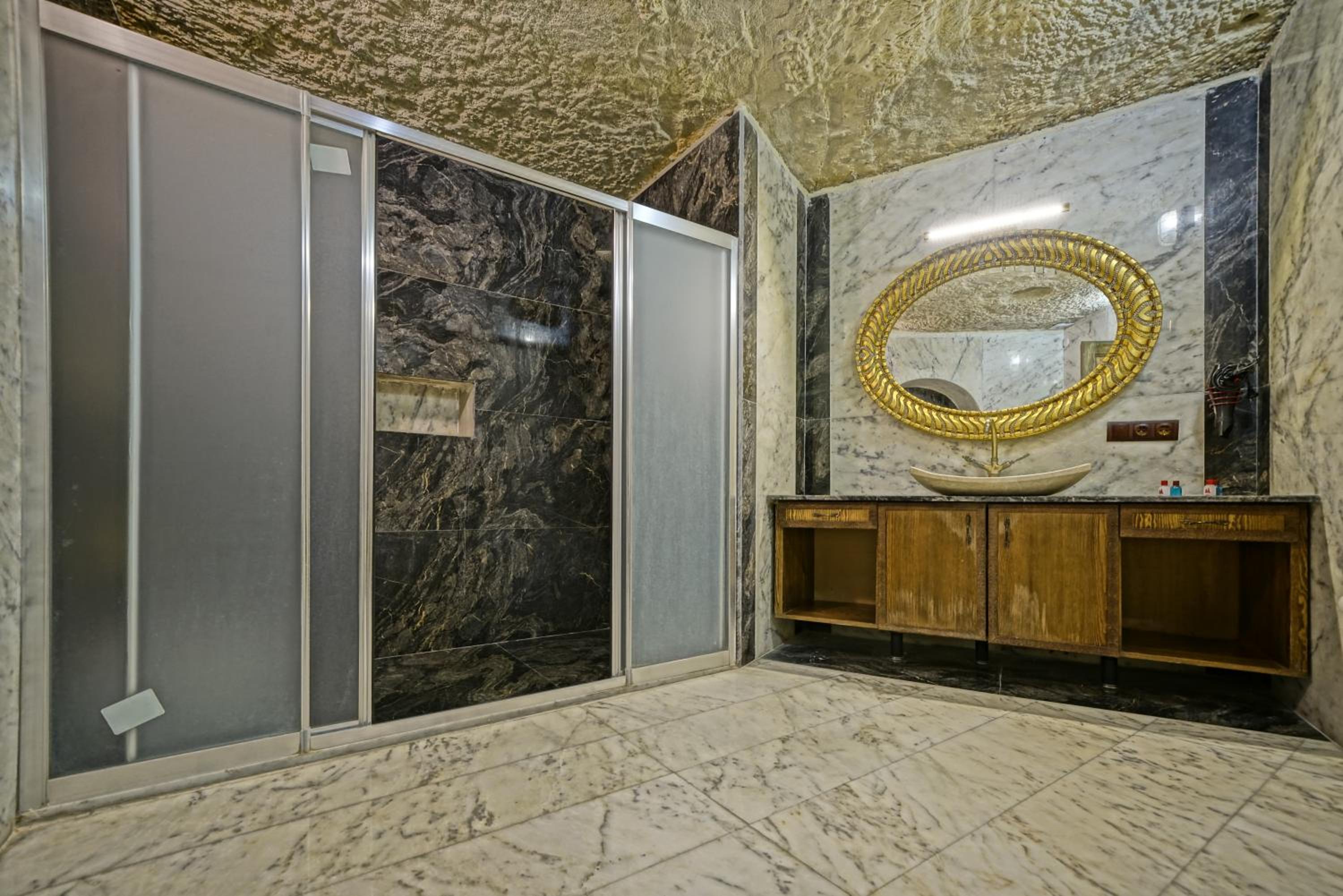 Deluxe Cave Room - Photo 75