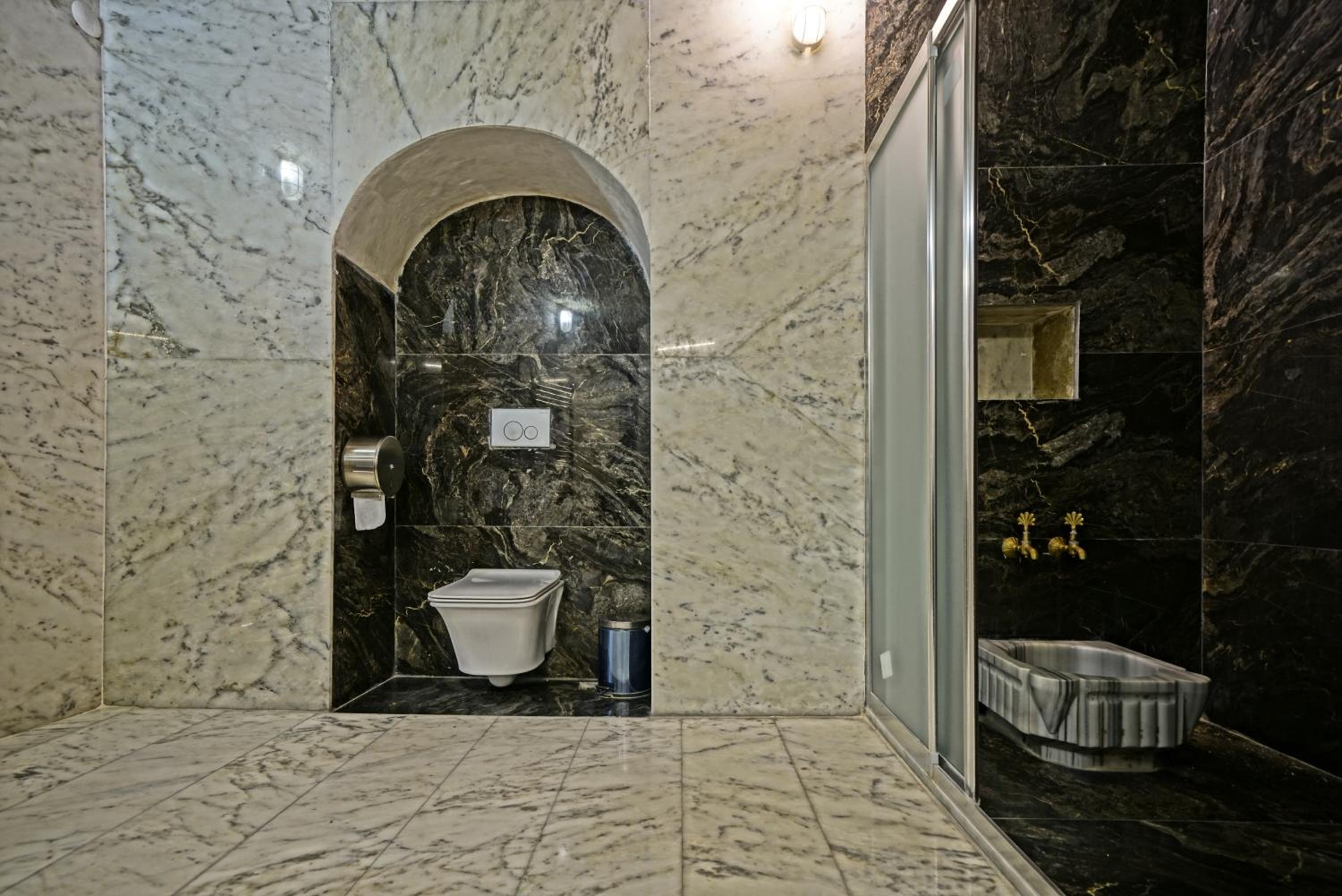 Deluxe Cave Room - Photo 29