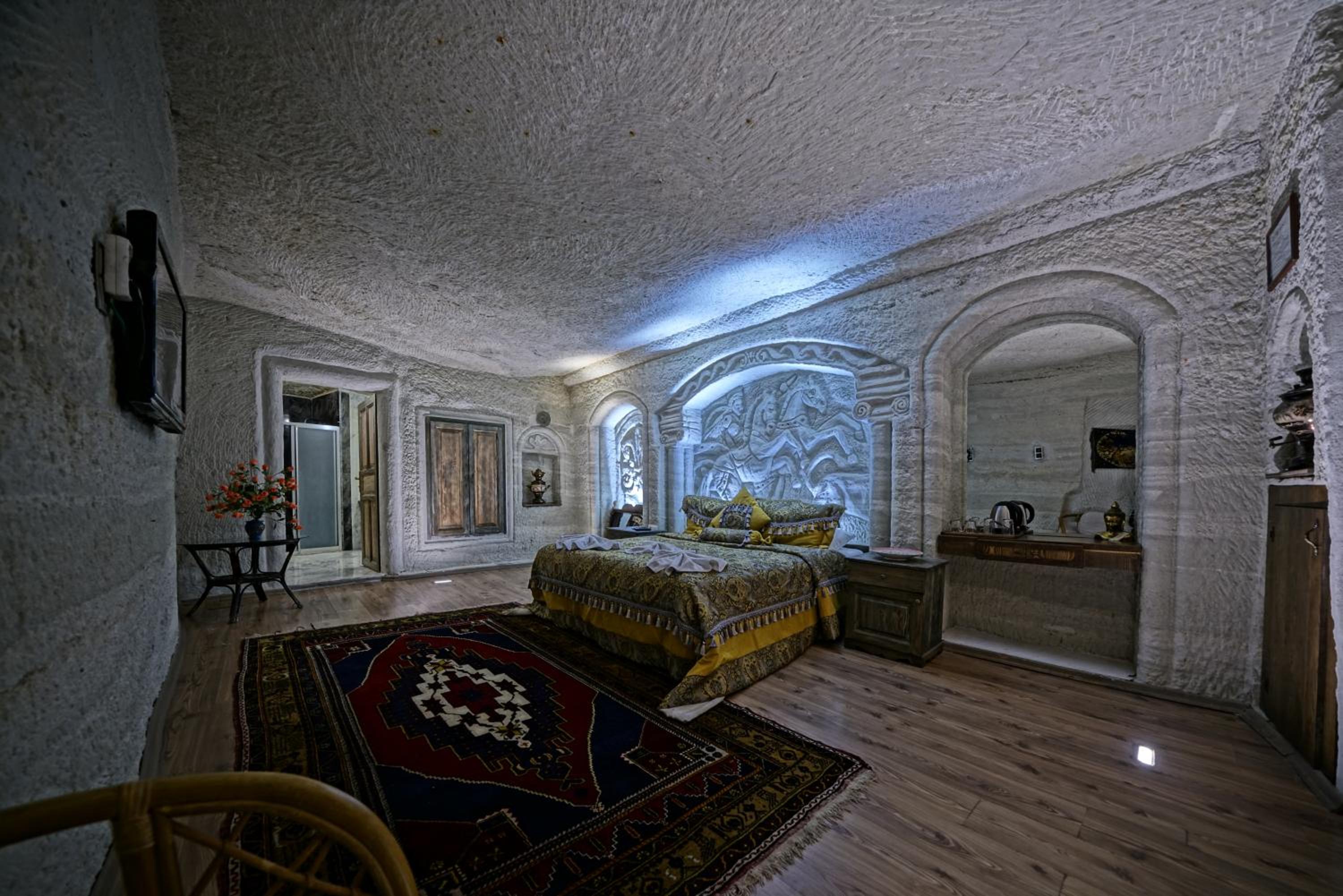 Deluxe Cave Room - Photo 83