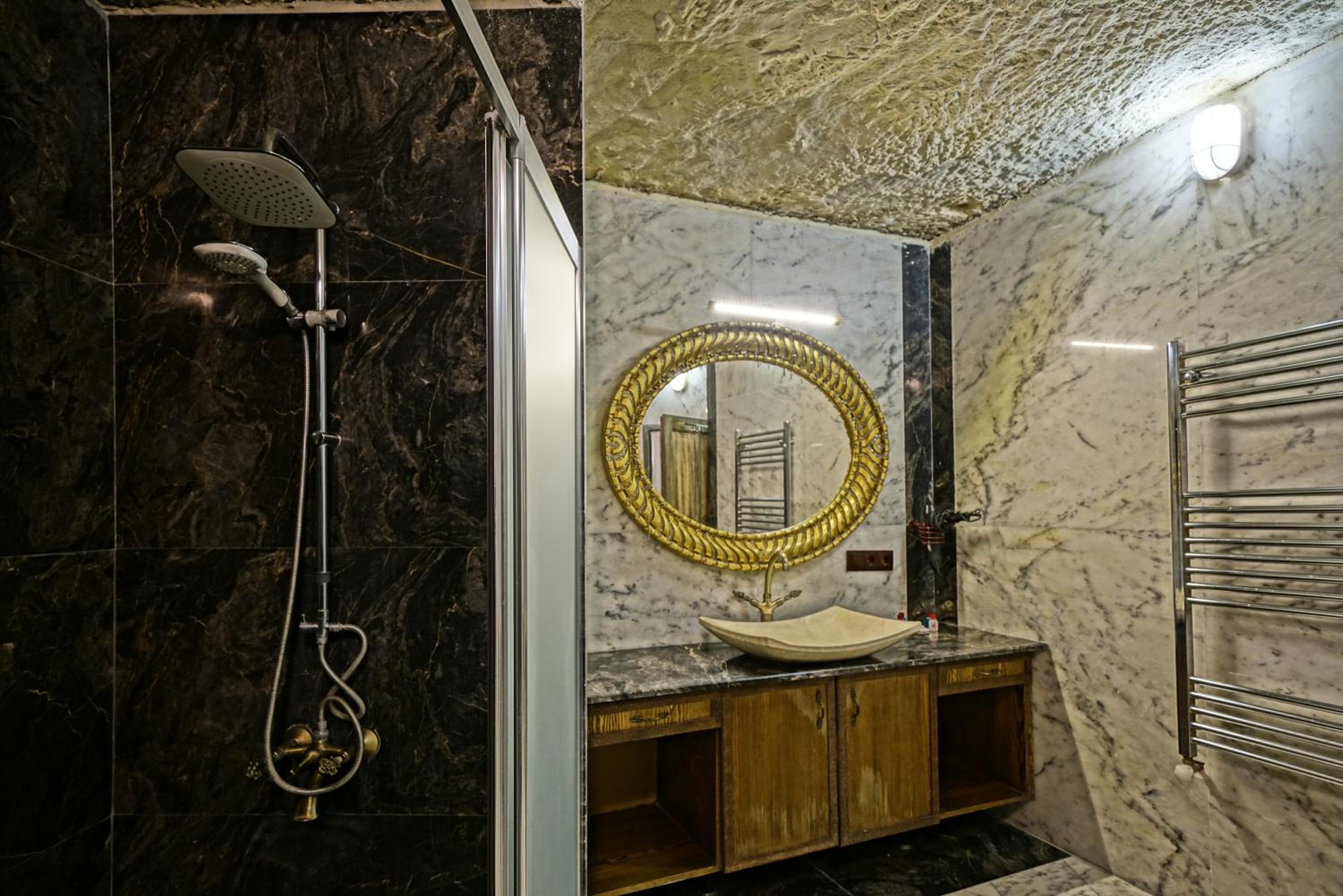 Deluxe Cave Room - Photo 80