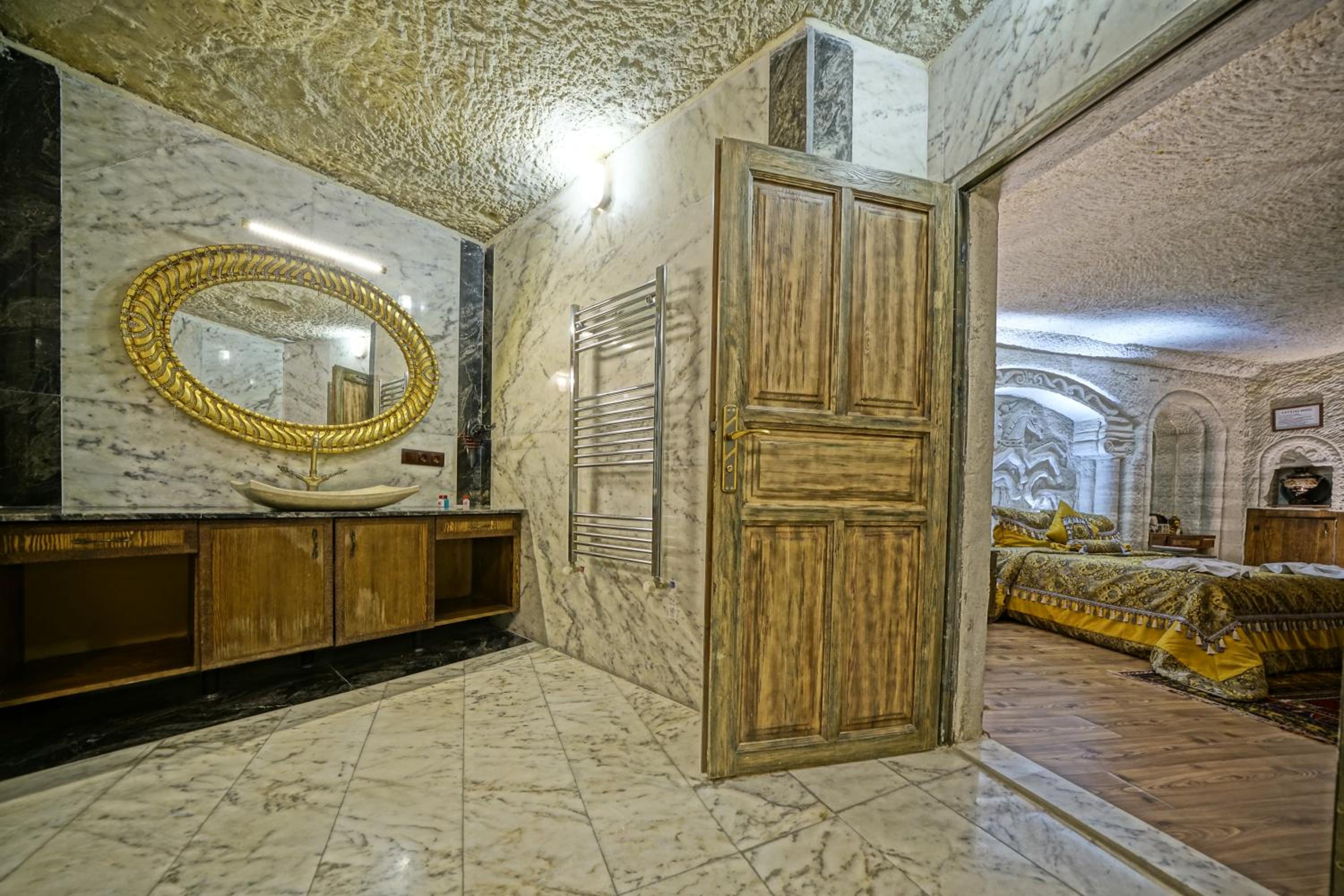 Deluxe Cave Room - Photo 70