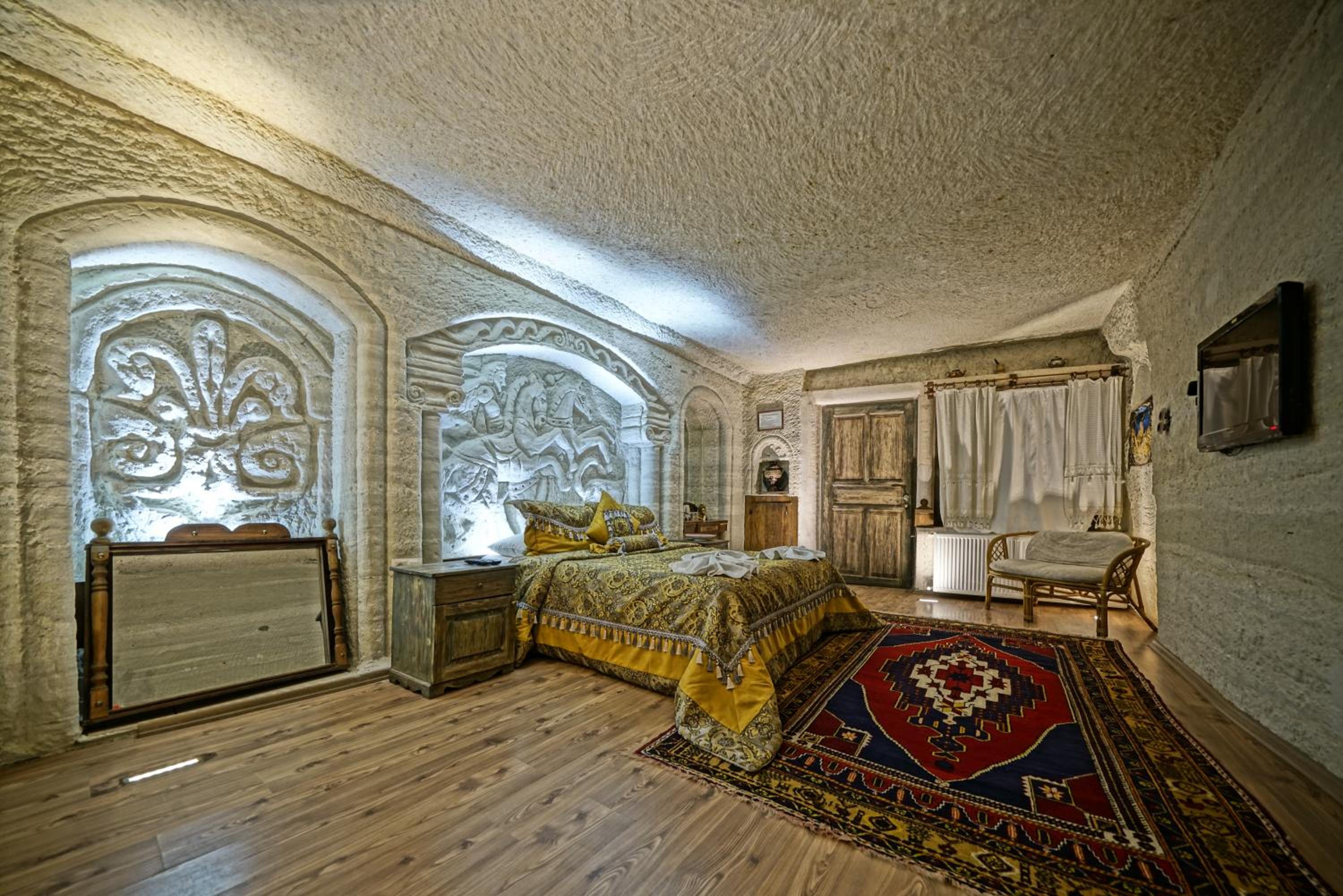 Deluxe Cave Room - Photo 69
