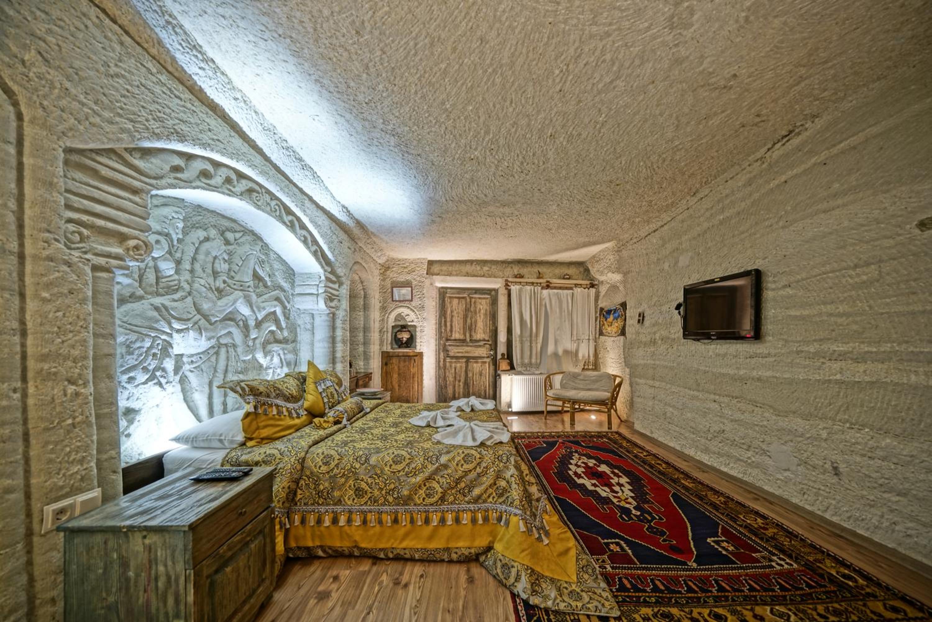 Deluxe Cave Room - Photo 82