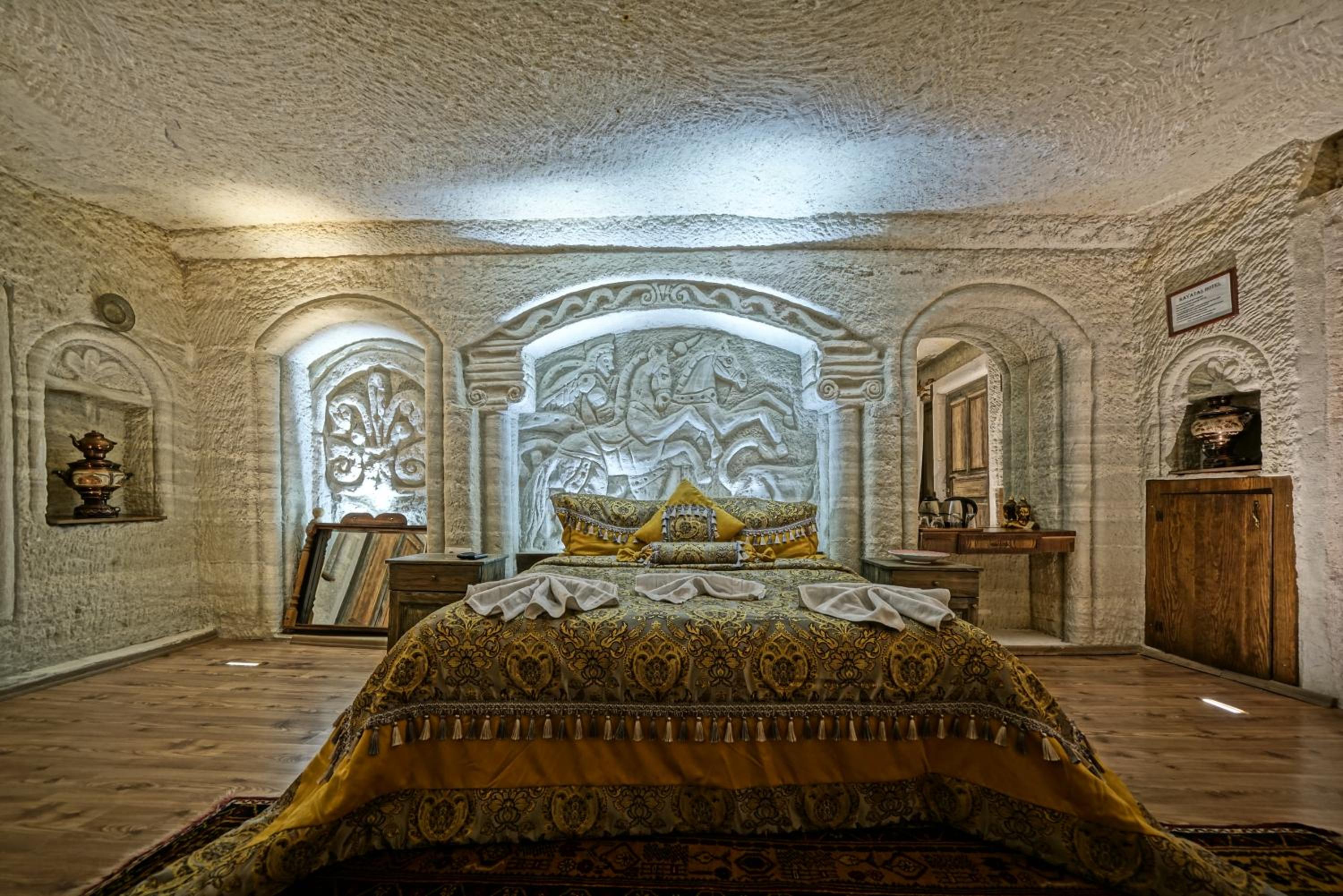 Deluxe Cave Room - Photo 68