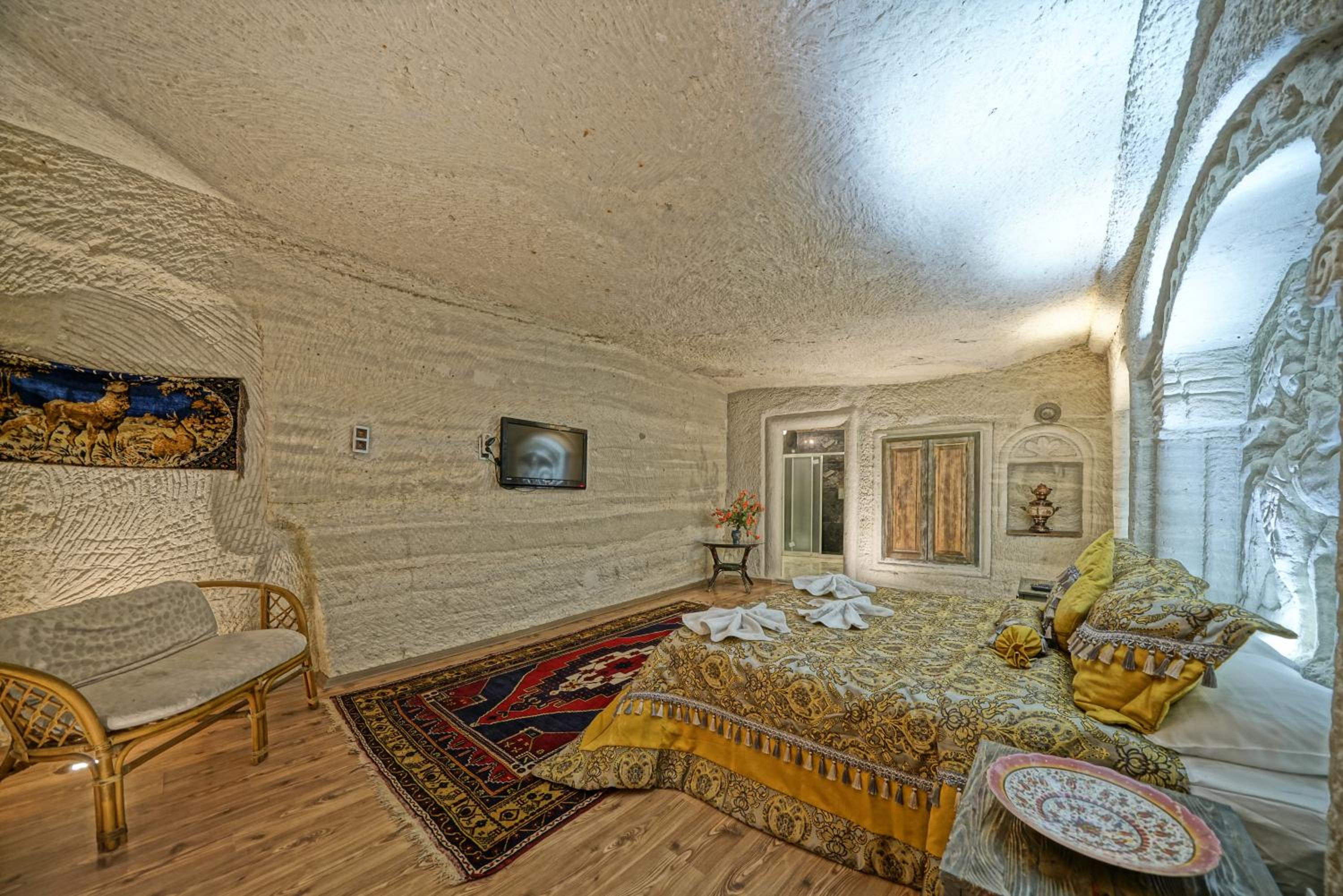 Deluxe Cave Room - Photo 67
