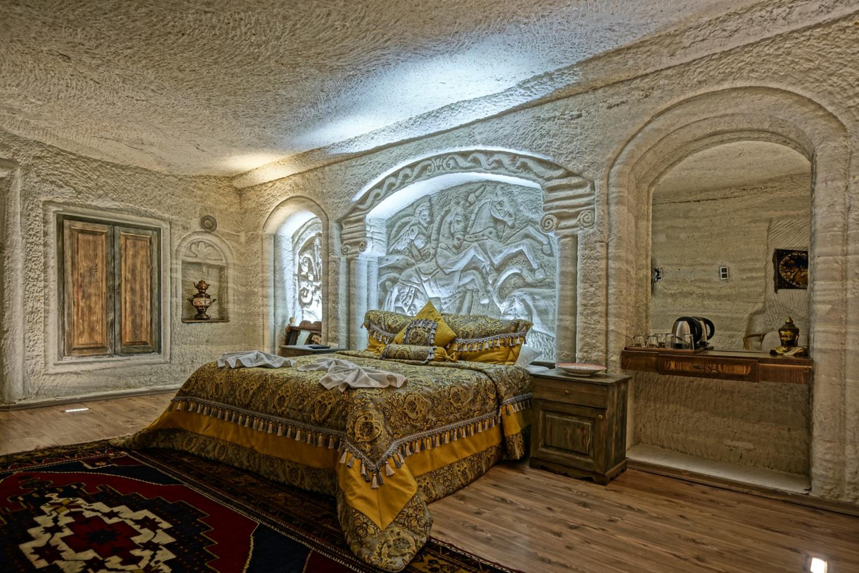 Deluxe Cave Room - Photo 63