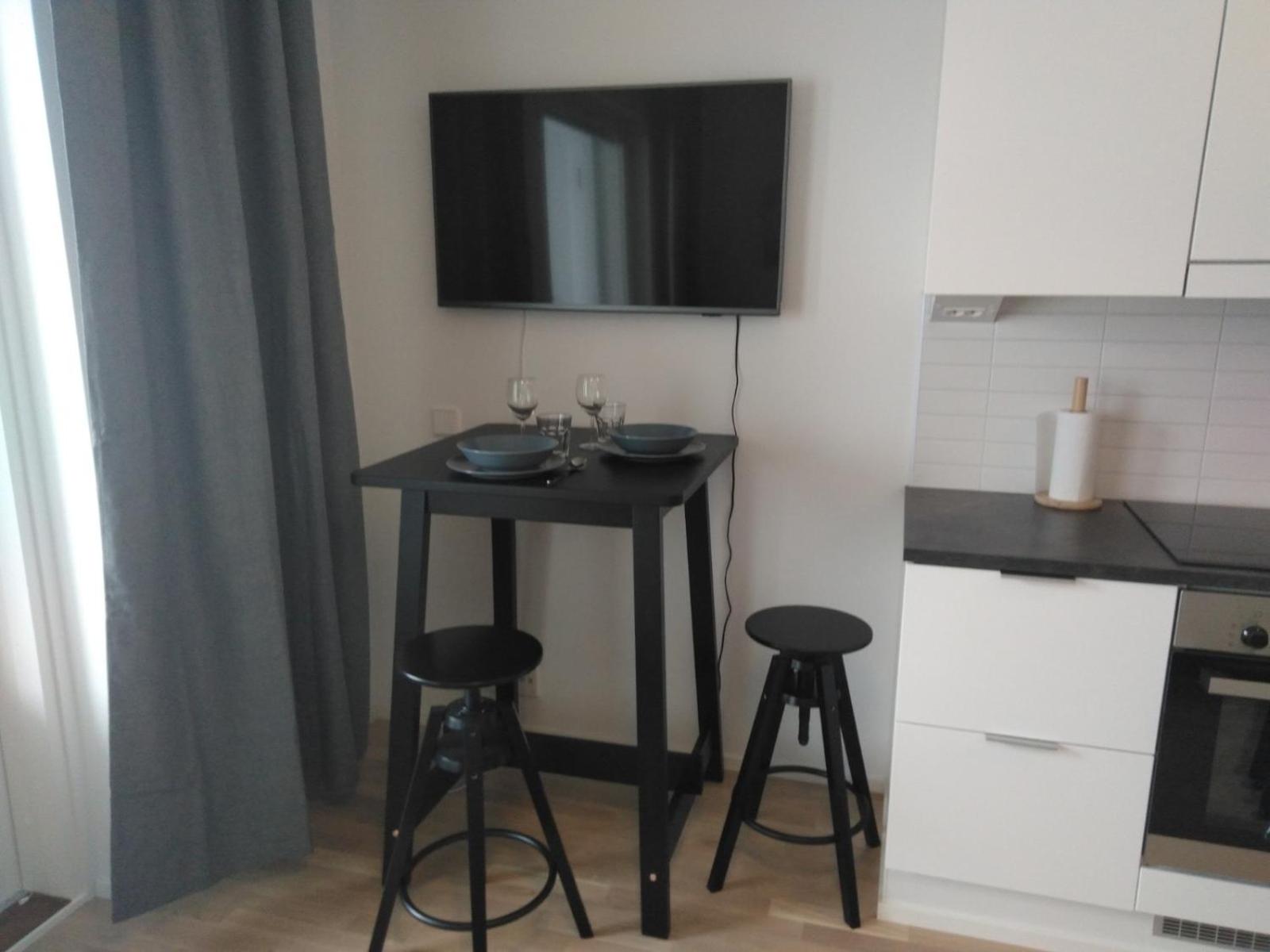 One-Bedroom Apartment - Photo 4
