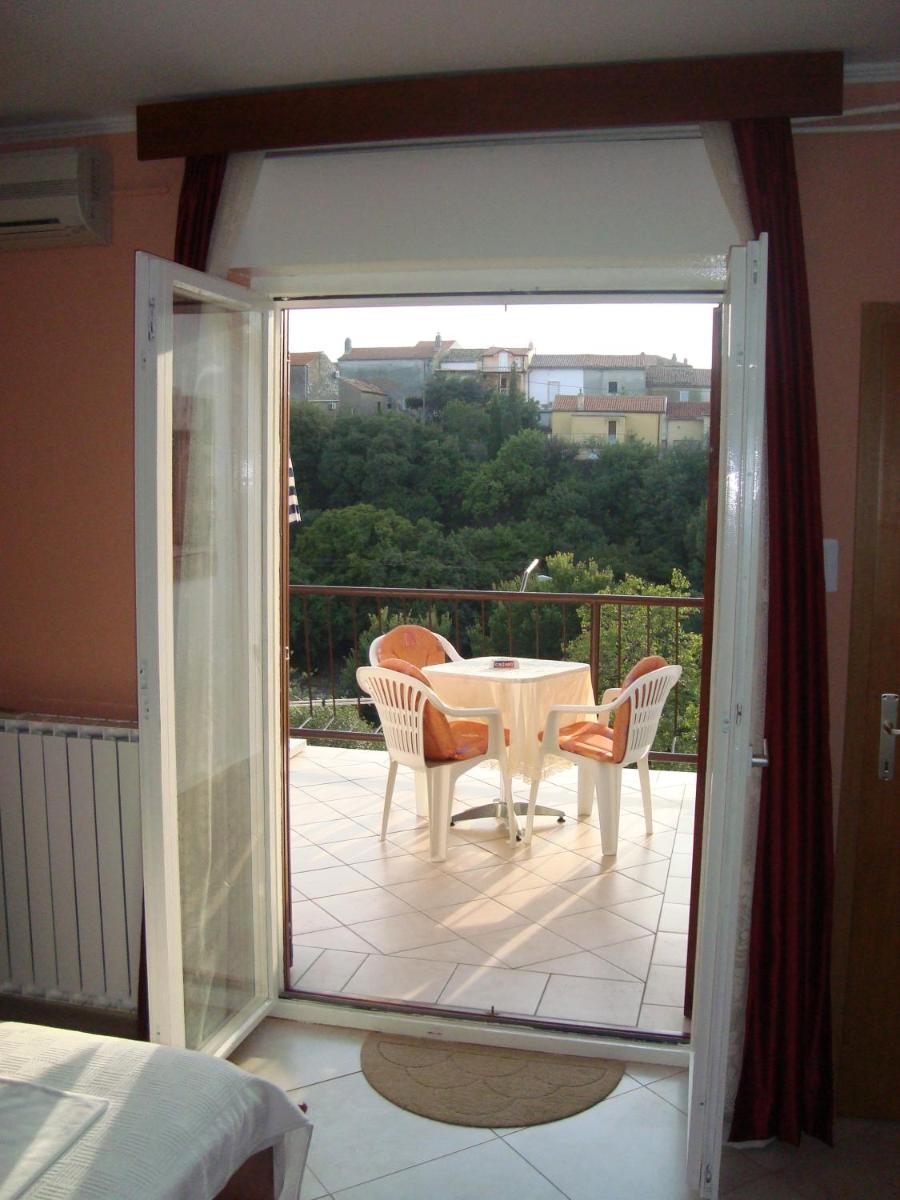 Studio Apartment with Sea View photo 2