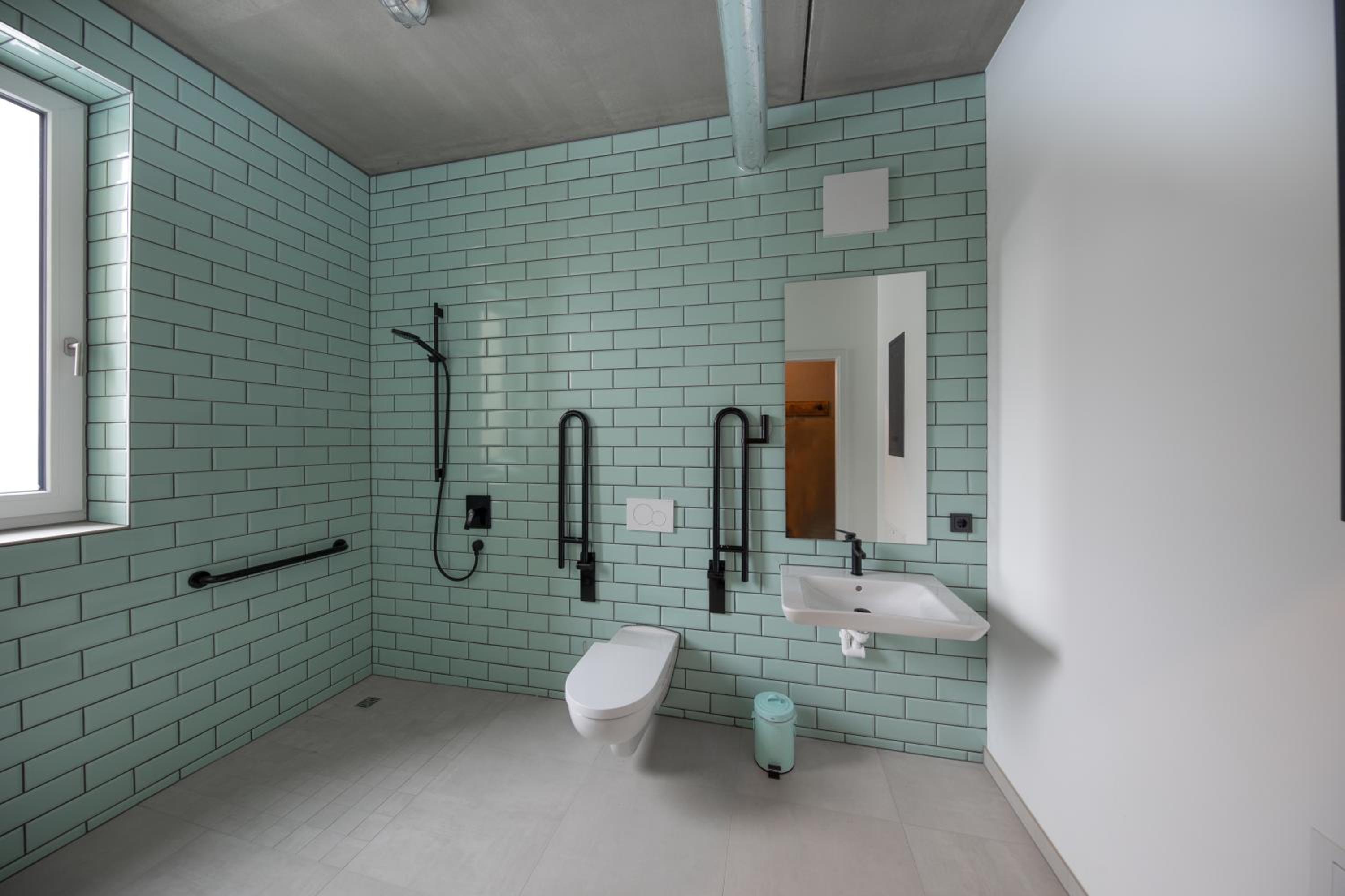 Apartment - Ground Floor - Photo 2