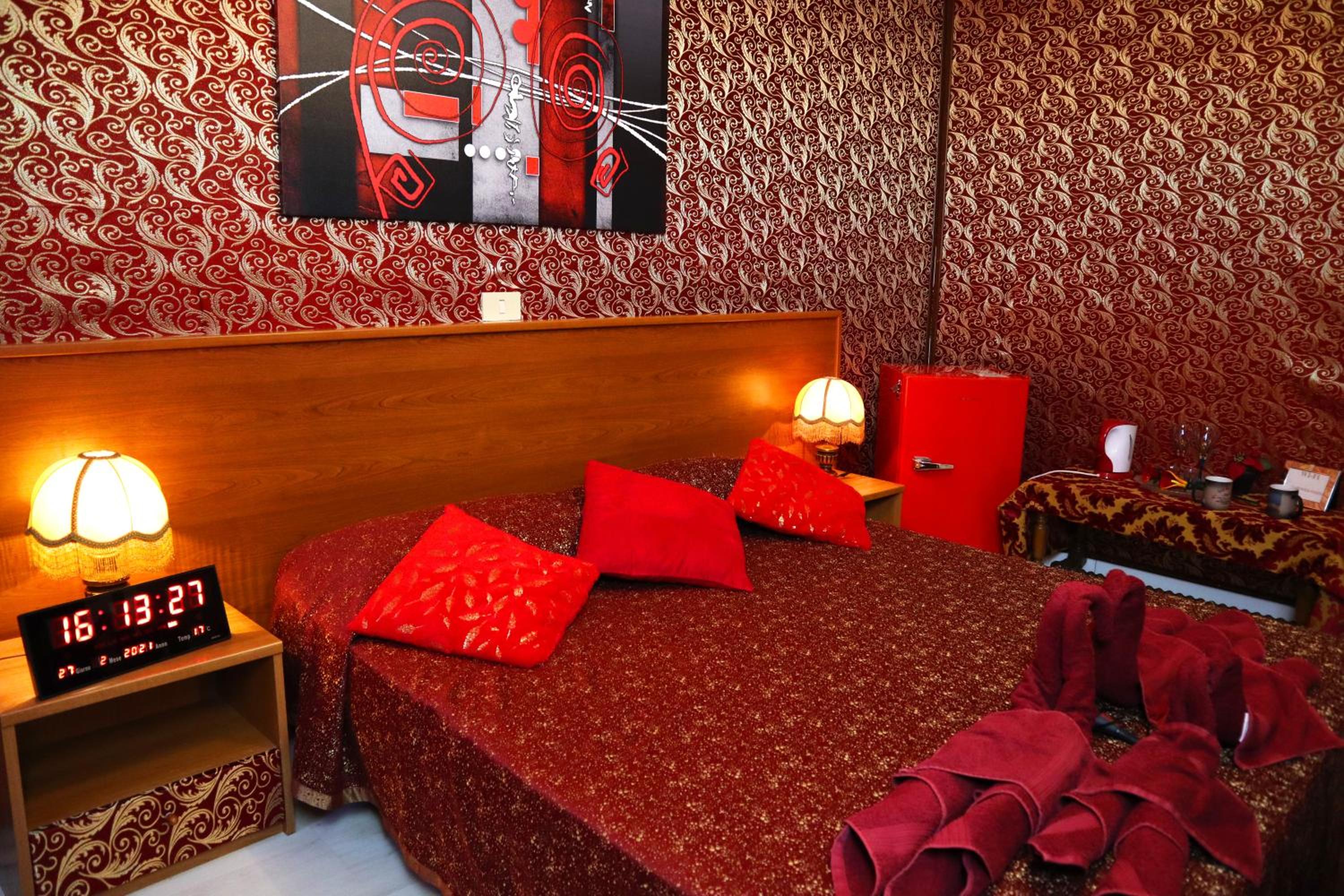 Double Room with Shared Bathroom photo 3