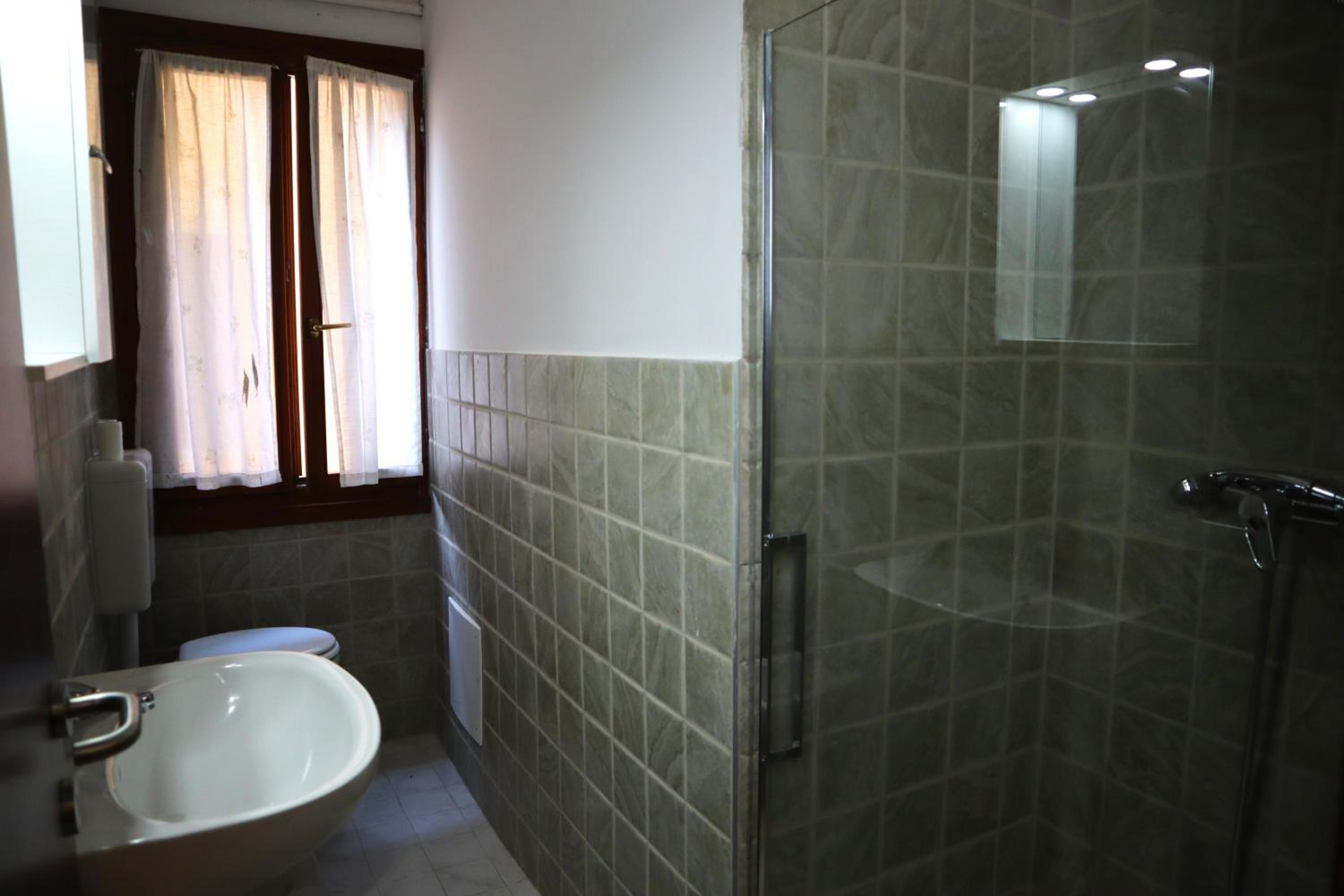 Double Room with Private External Bathroom photo 1