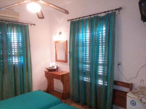 Studio (2 Adults)