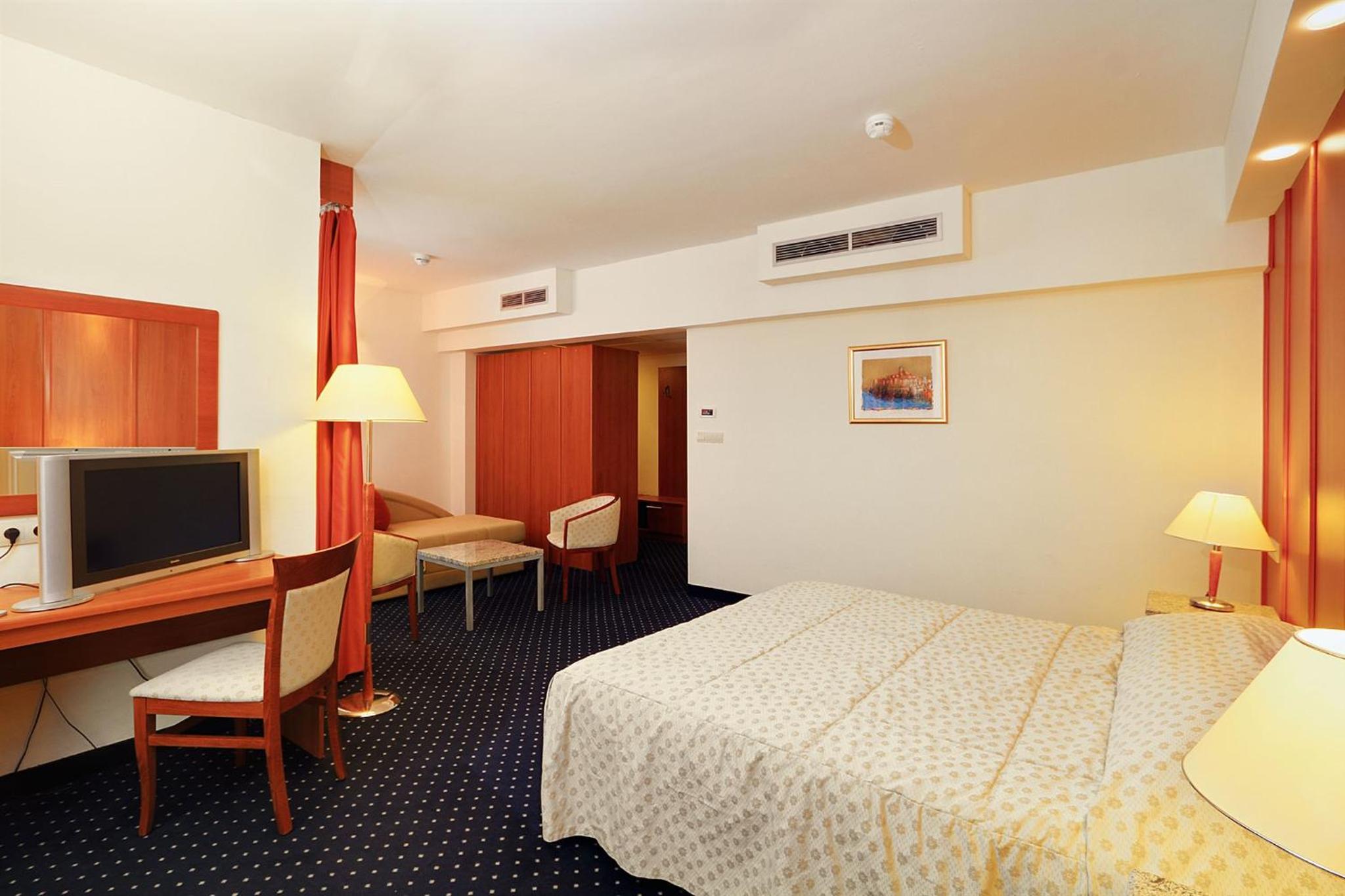 Superior Junior Suite - Photo 7