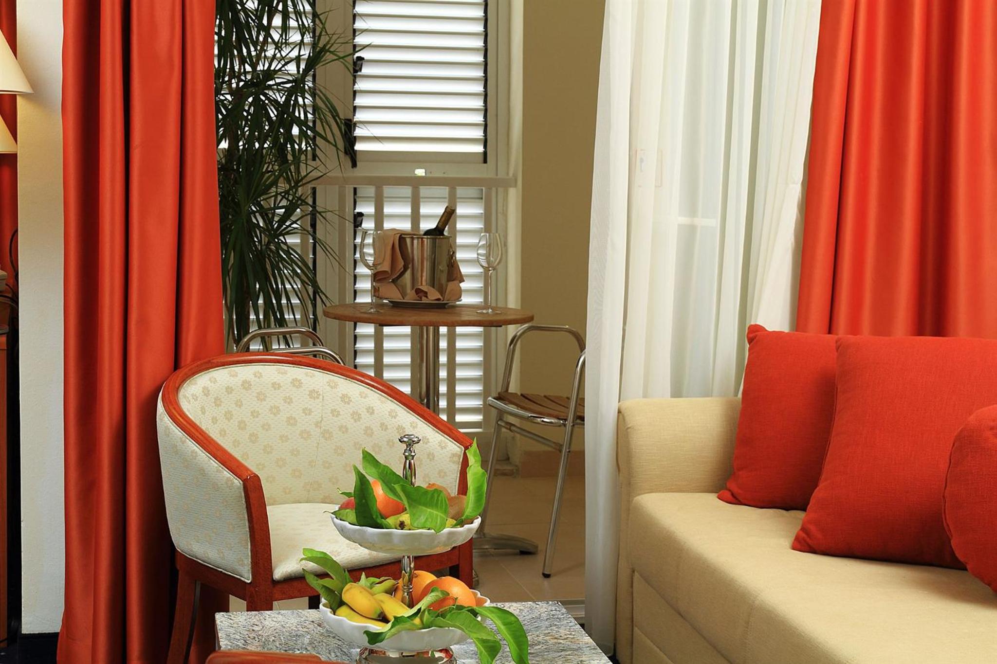 Superior Junior Suite - Photo 8