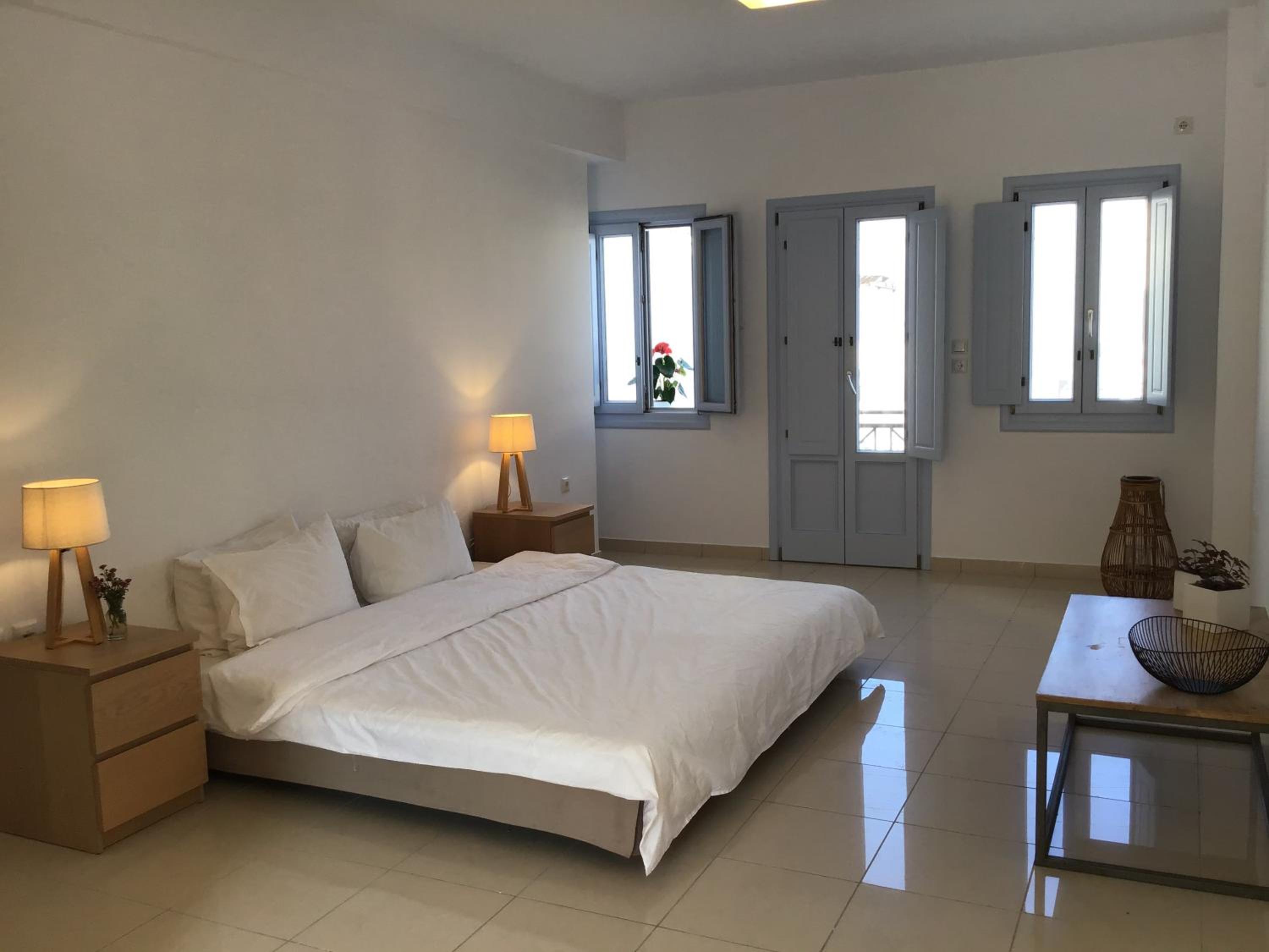 Junior Suite with Balcony - Photo 5