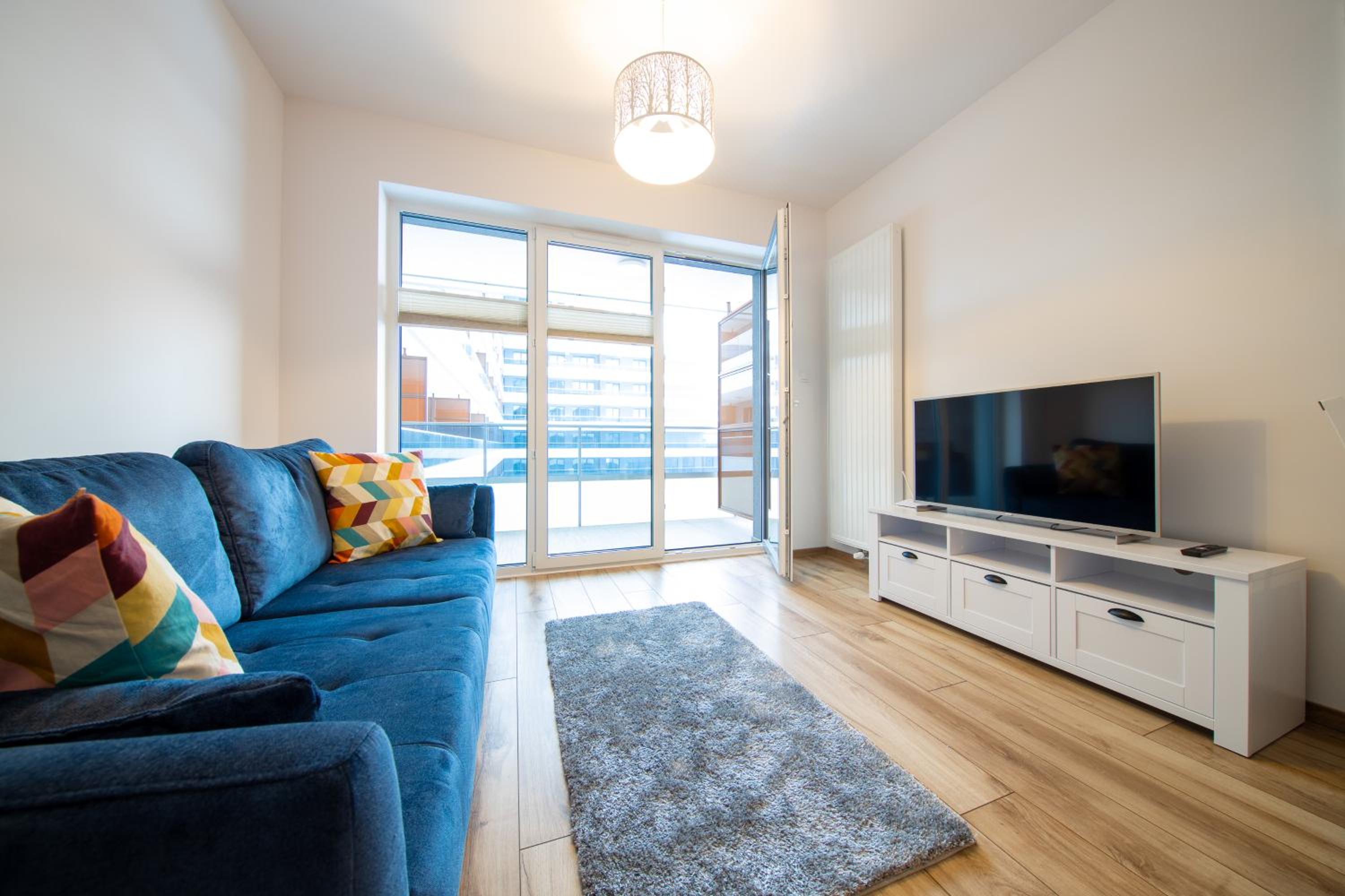 One-Bedroom Apartment - Photo 9