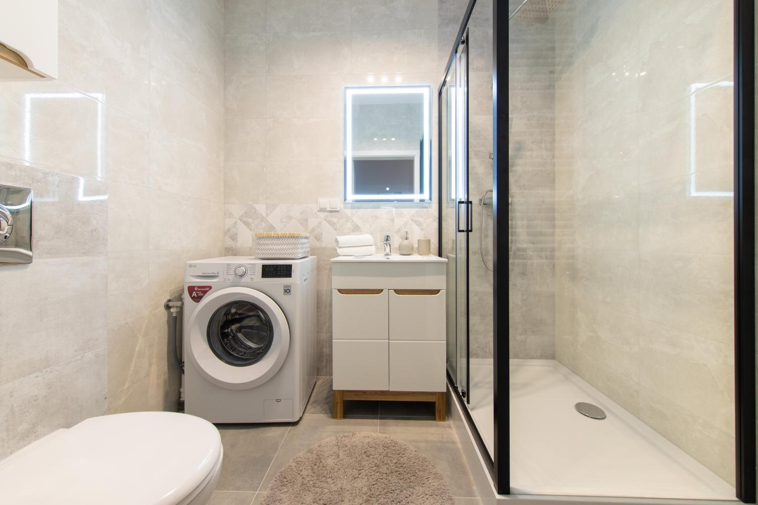 One-Bedroom Apartment - Photo 13