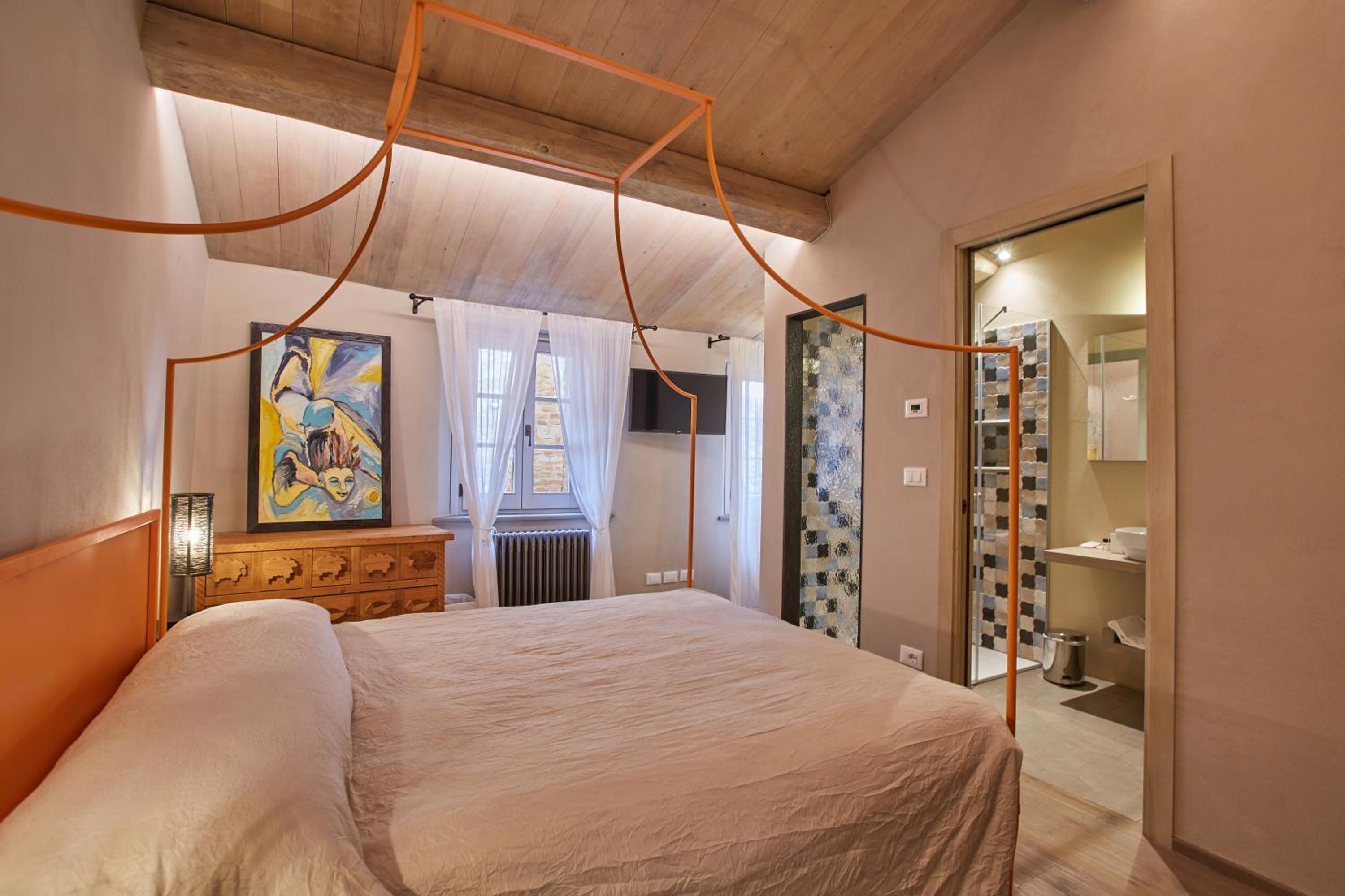 Double Room - Photo 8