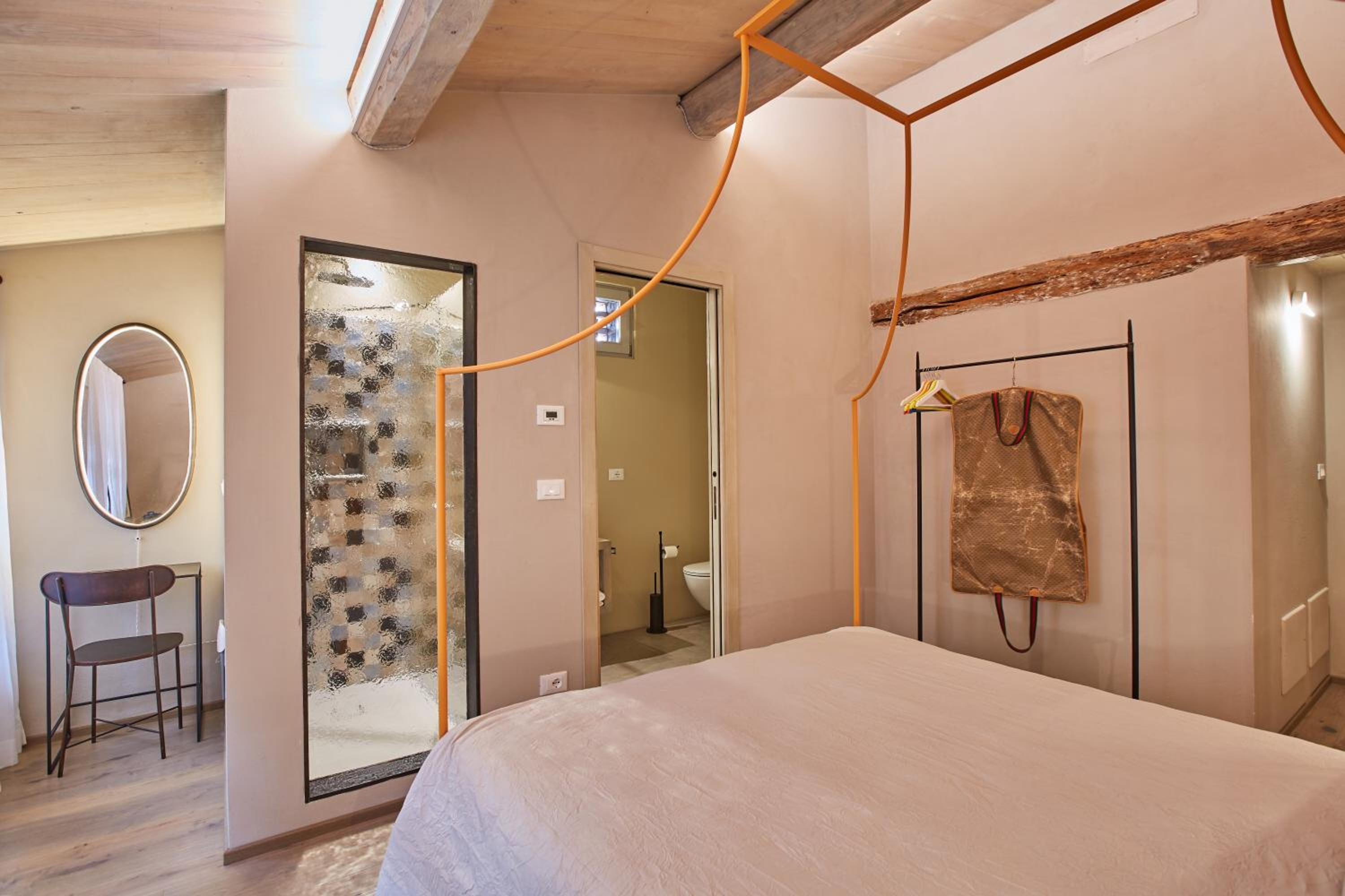 Double Room - Photo 9