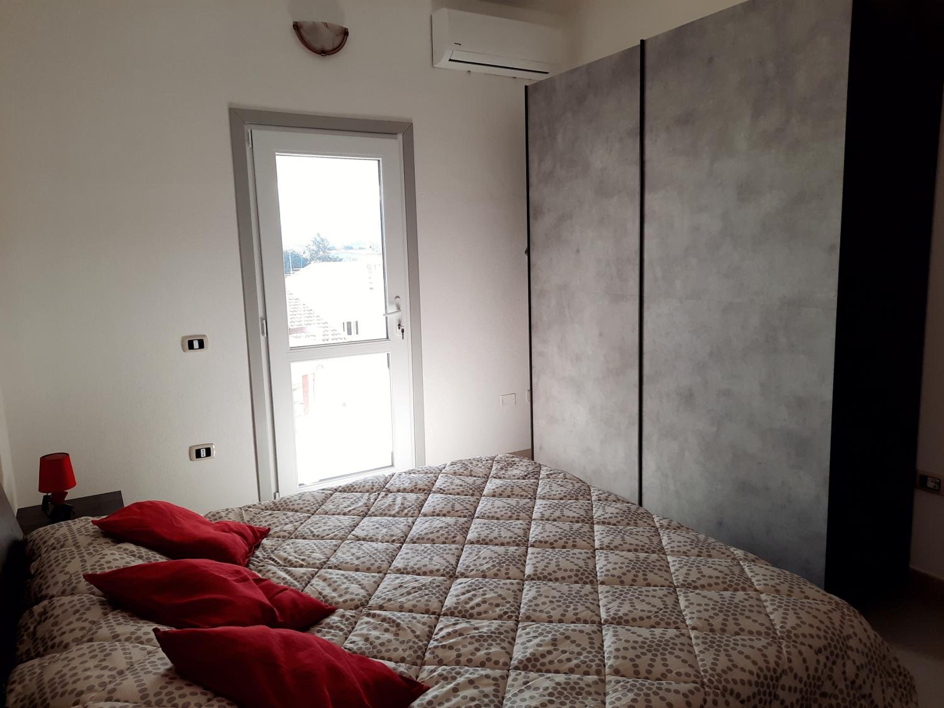 Two-Bedroom House photo 3