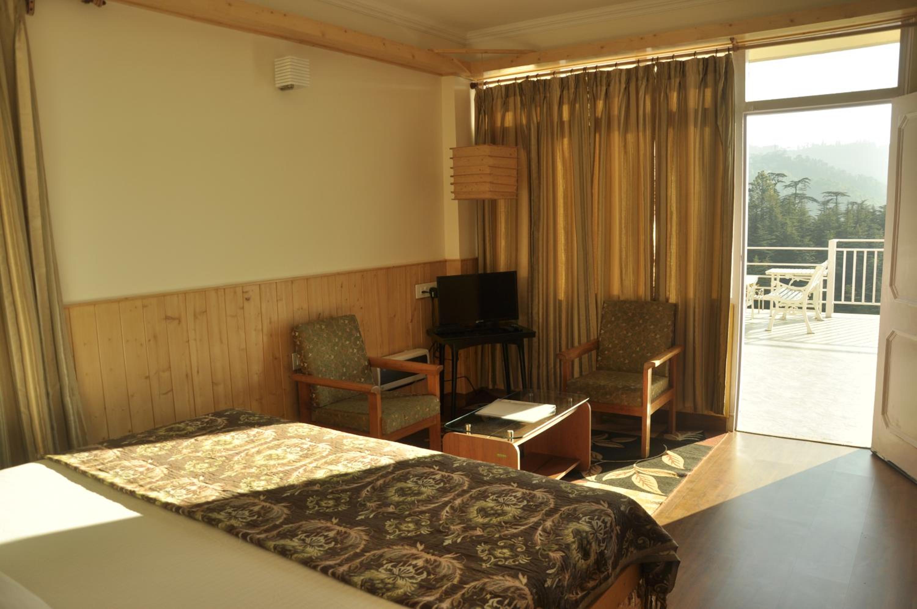 Apartment with Mountain View photo 1