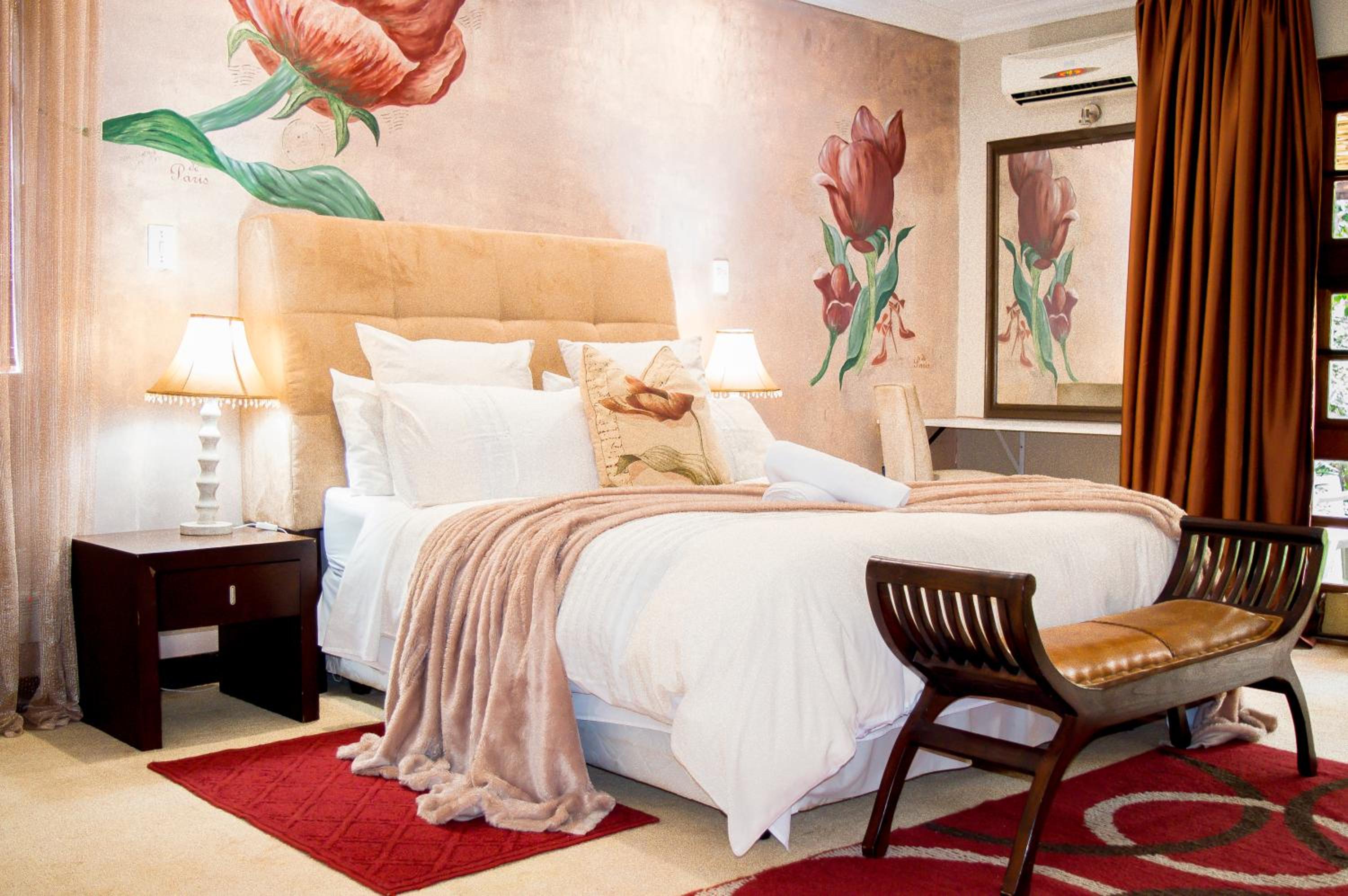 King Suite - Photo 1