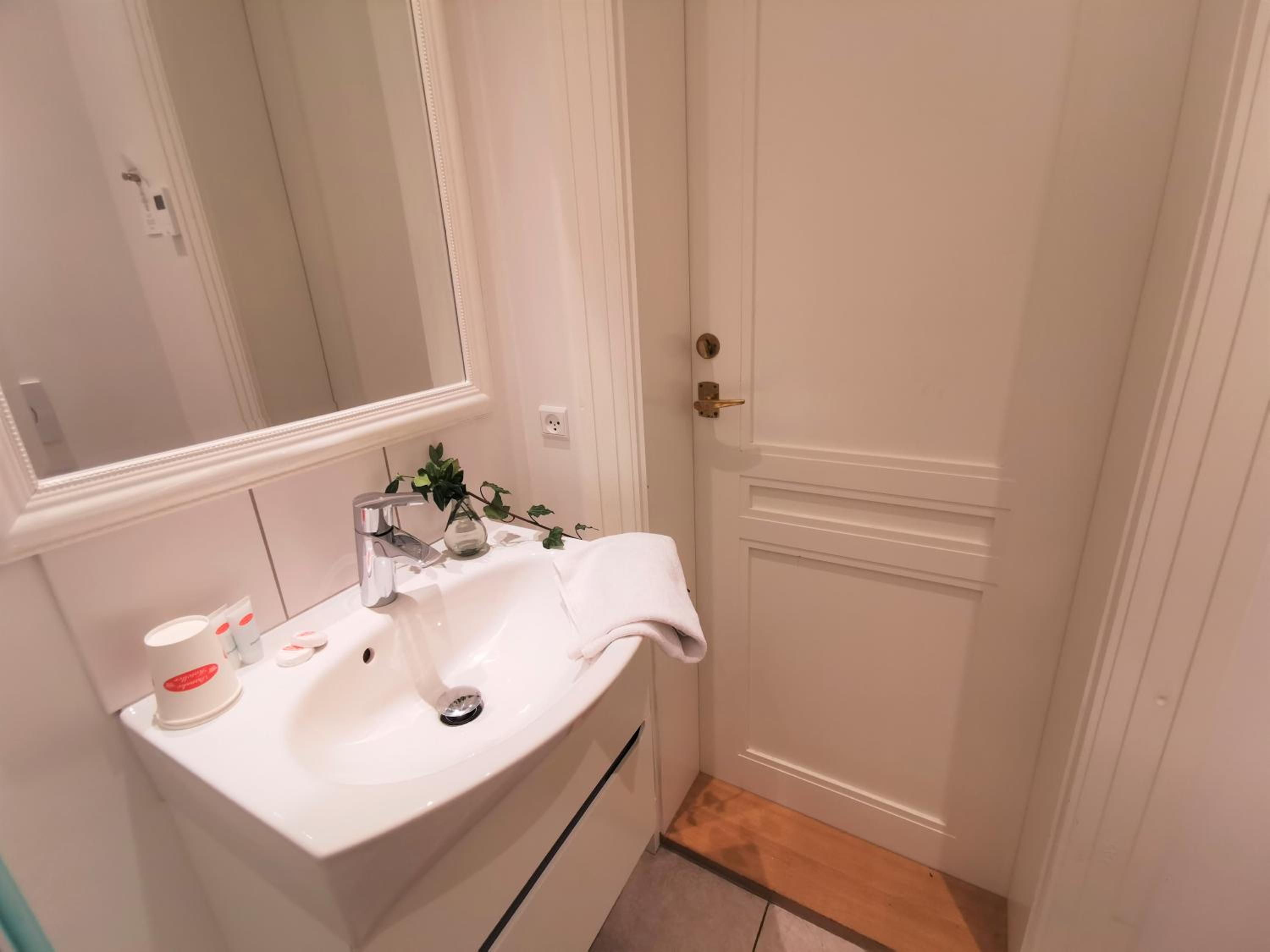 Double Room - Annex - Photo 8