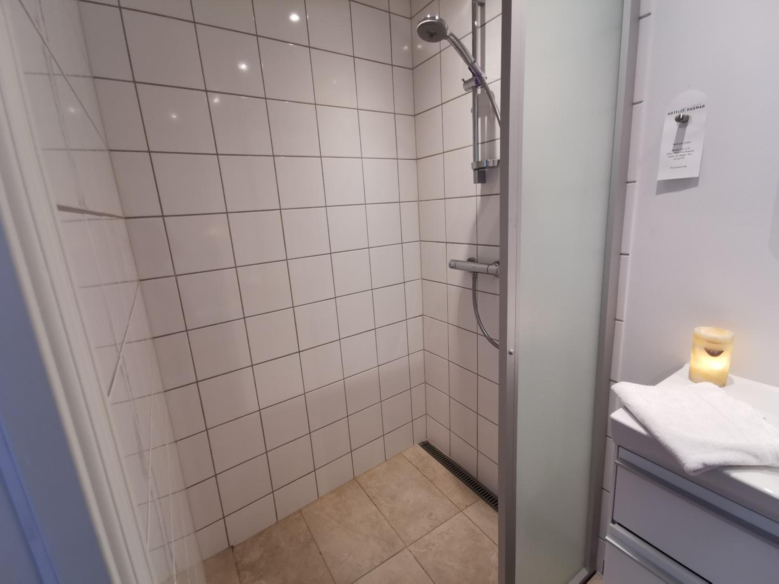 Double Room - Annex - Photo 18