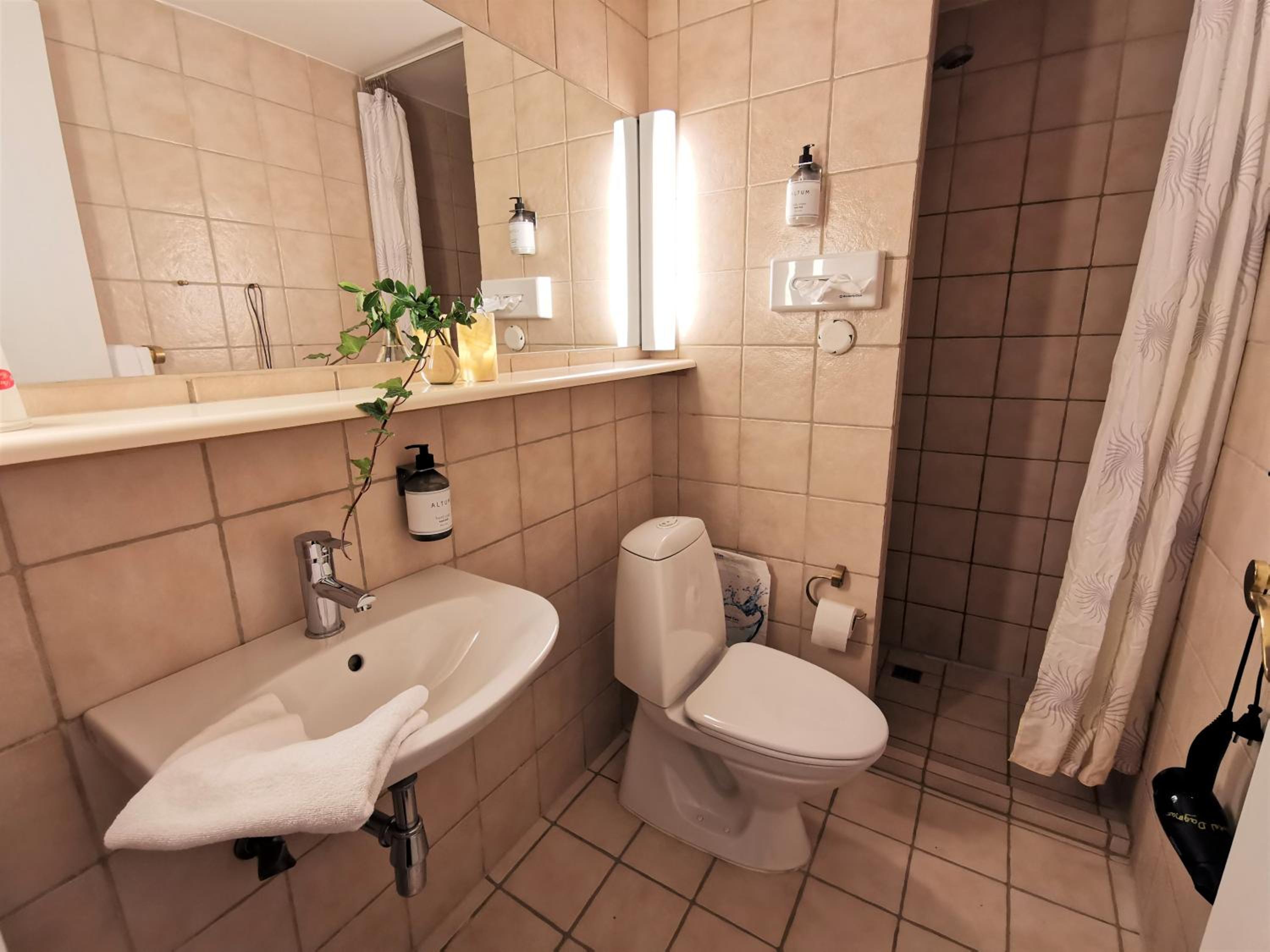 Double or Twin Room with view to pedestrian street of Ribe the  - Photo 5