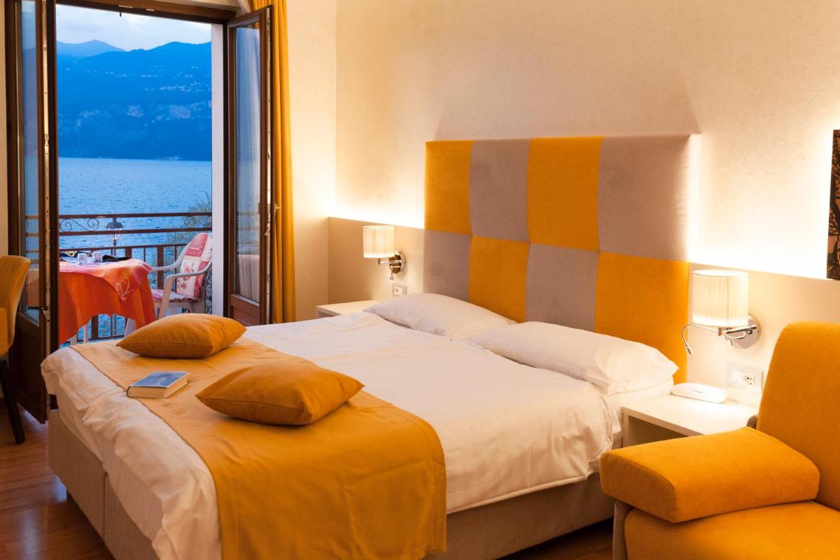 Double or Twin Room with Lake View