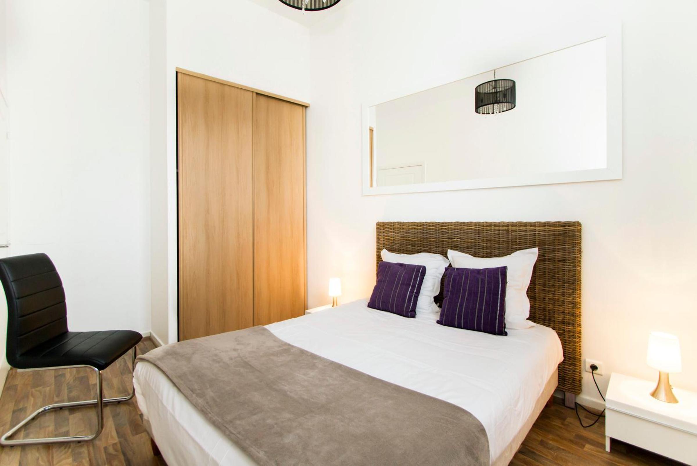 One-Bedroom Apartment (4 Adults) - Photo 8