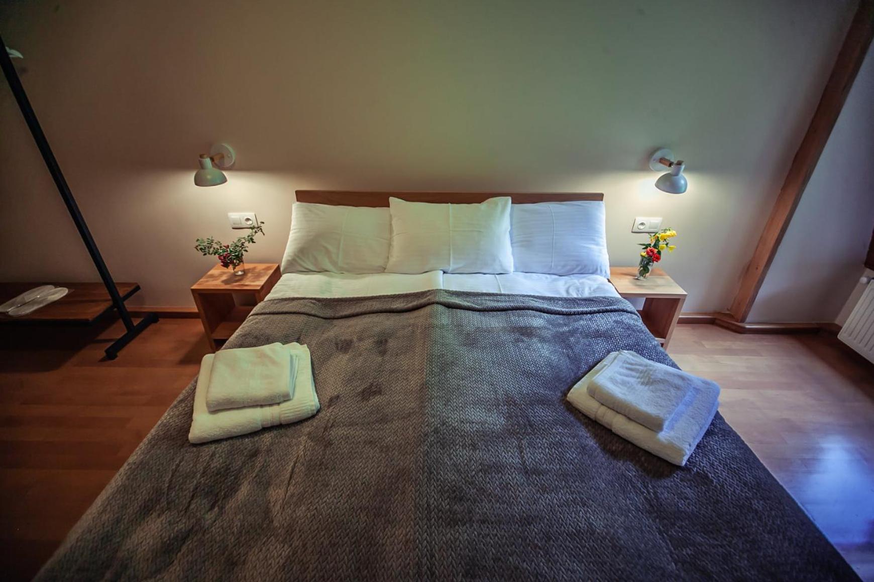 Standard Queen Room - Photo 5