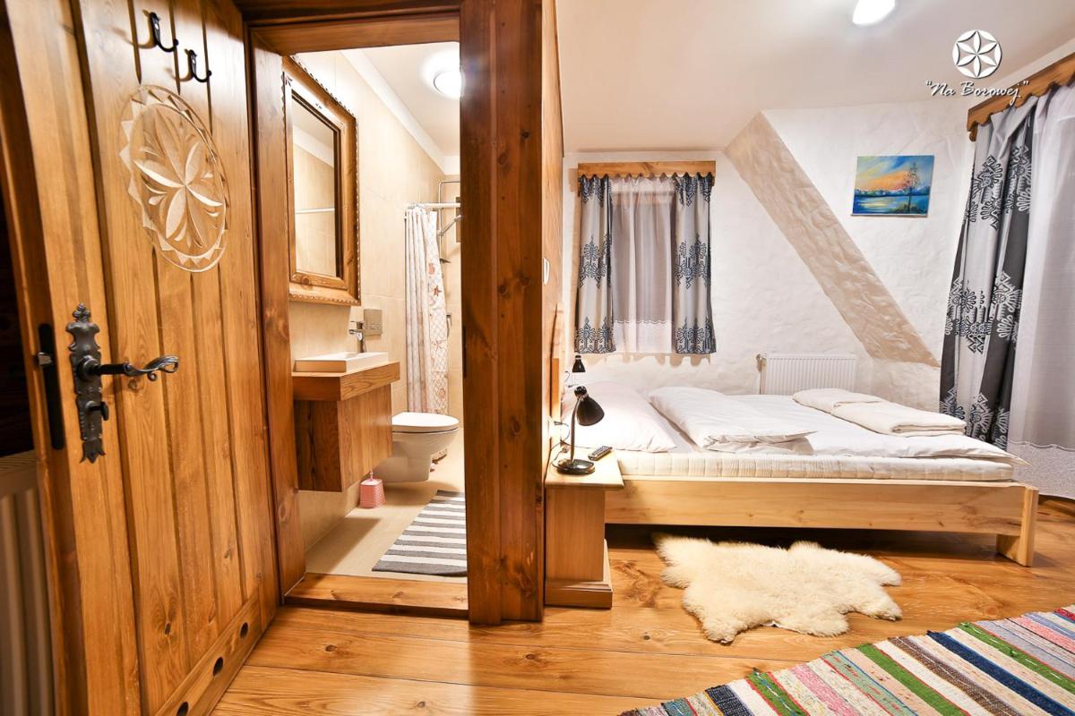 Double Room with Private Bathroom photo 3