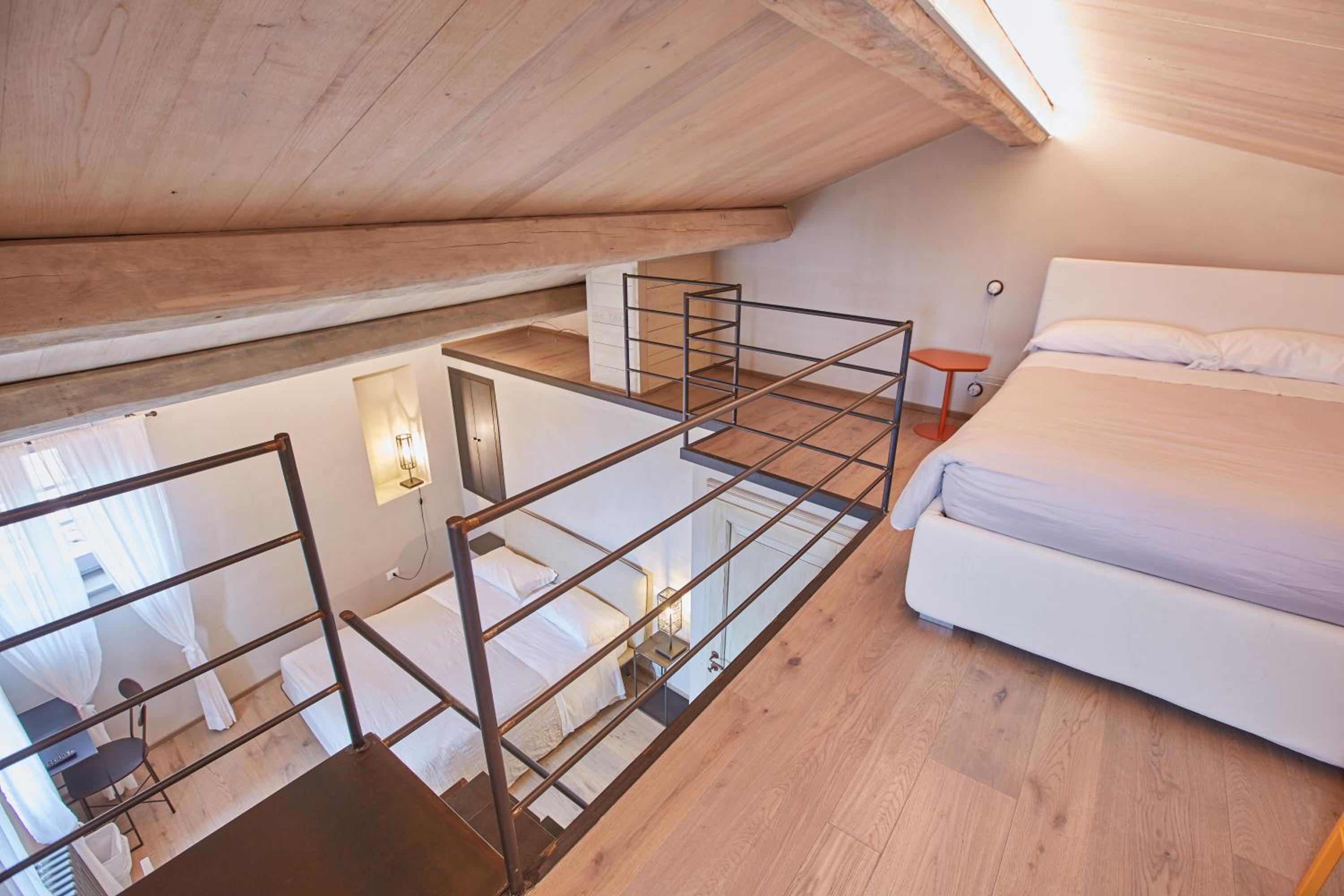 Triple Room with View - Photo 16