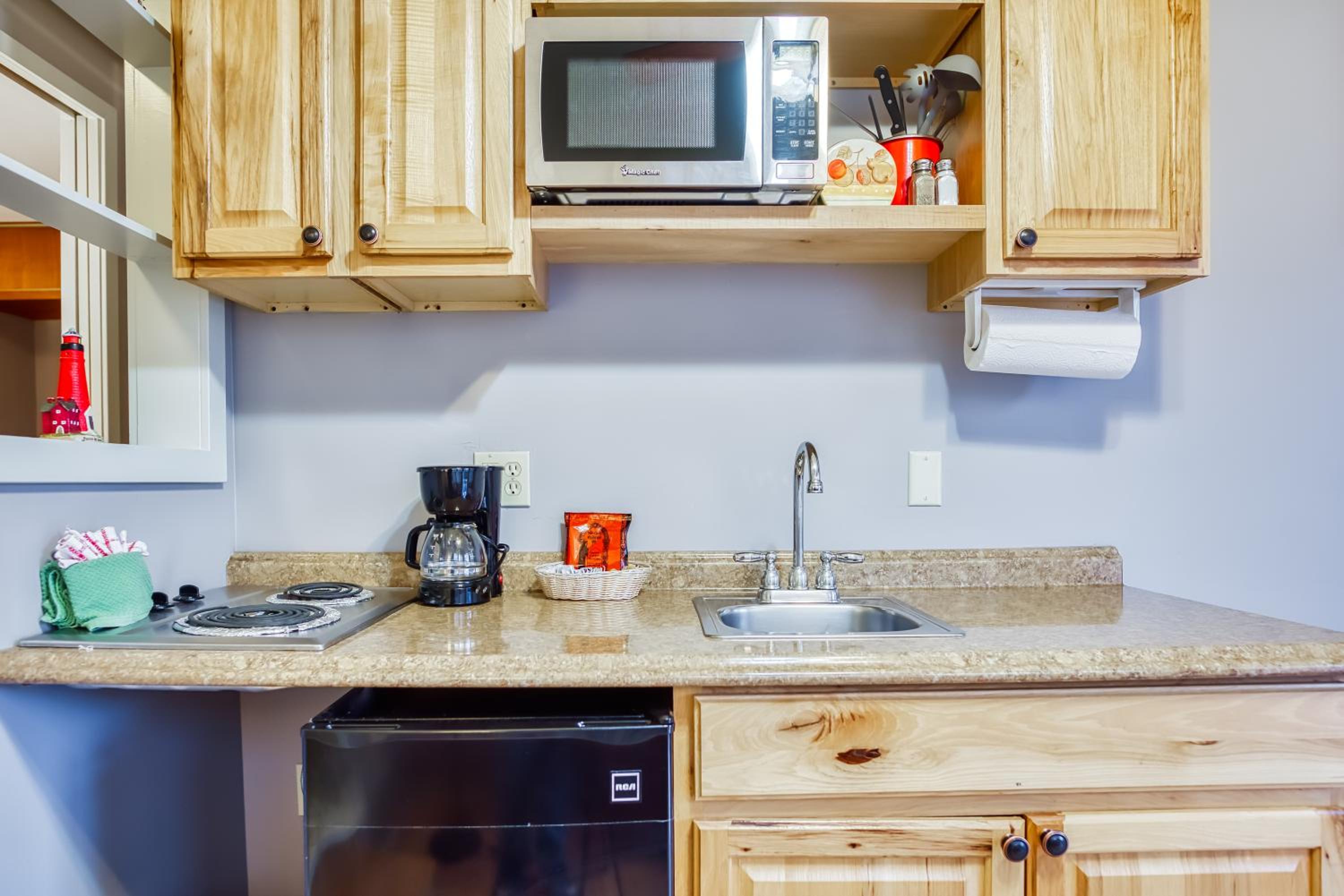 Queen Room with Kitchen photo 3