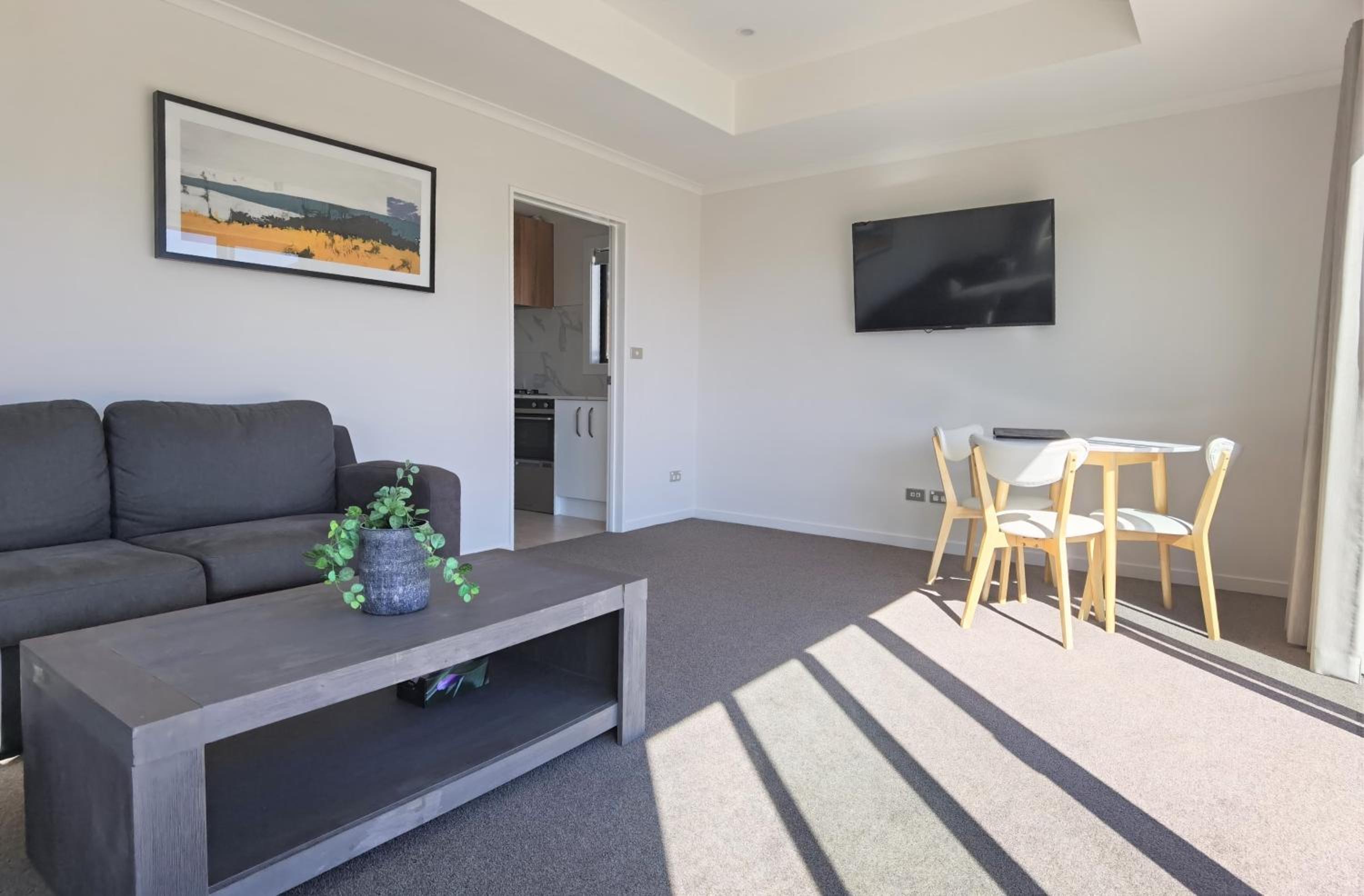 One-Bedroom Unit - Photo 7