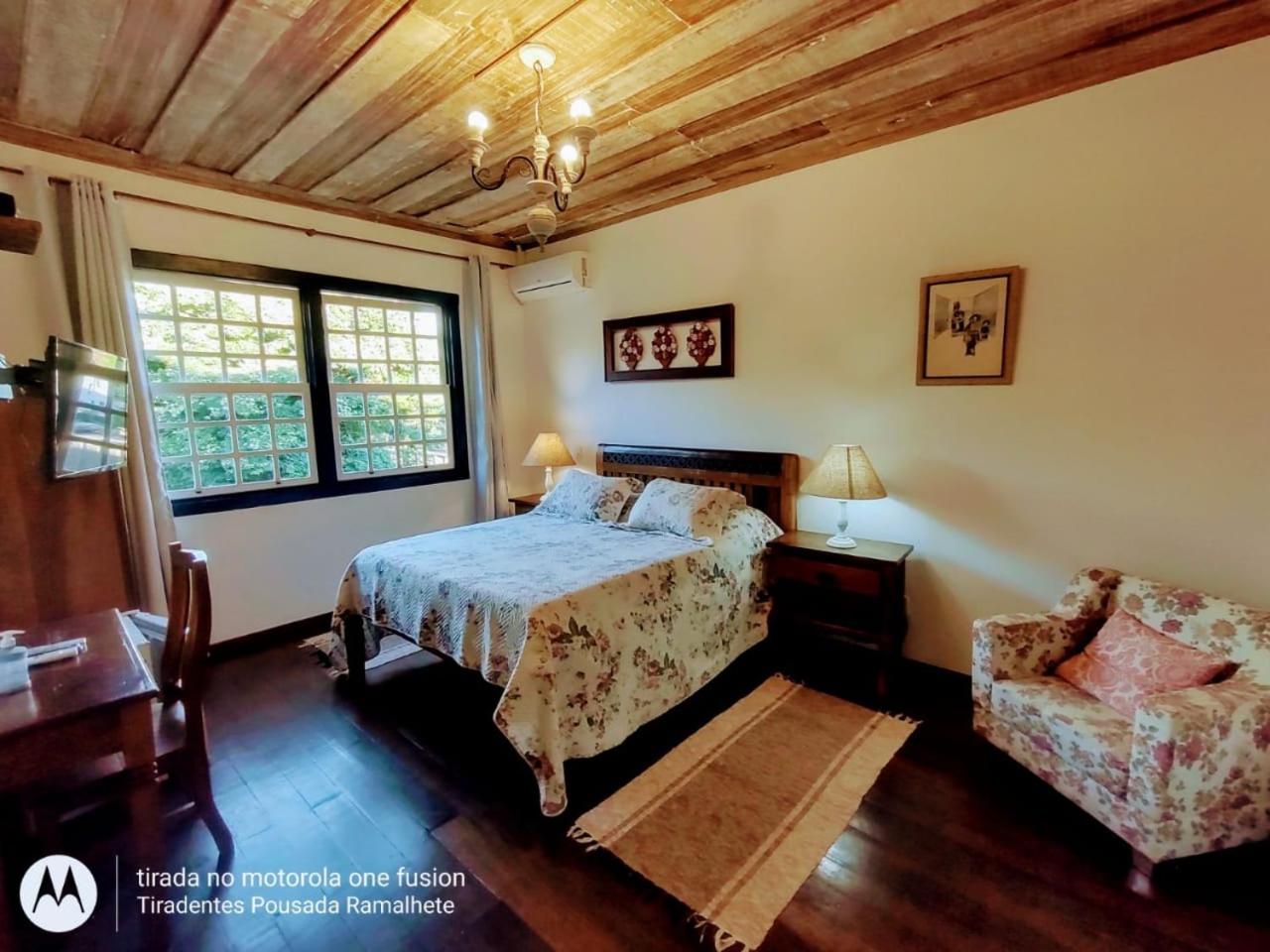 Superior Queen Suite photo 2