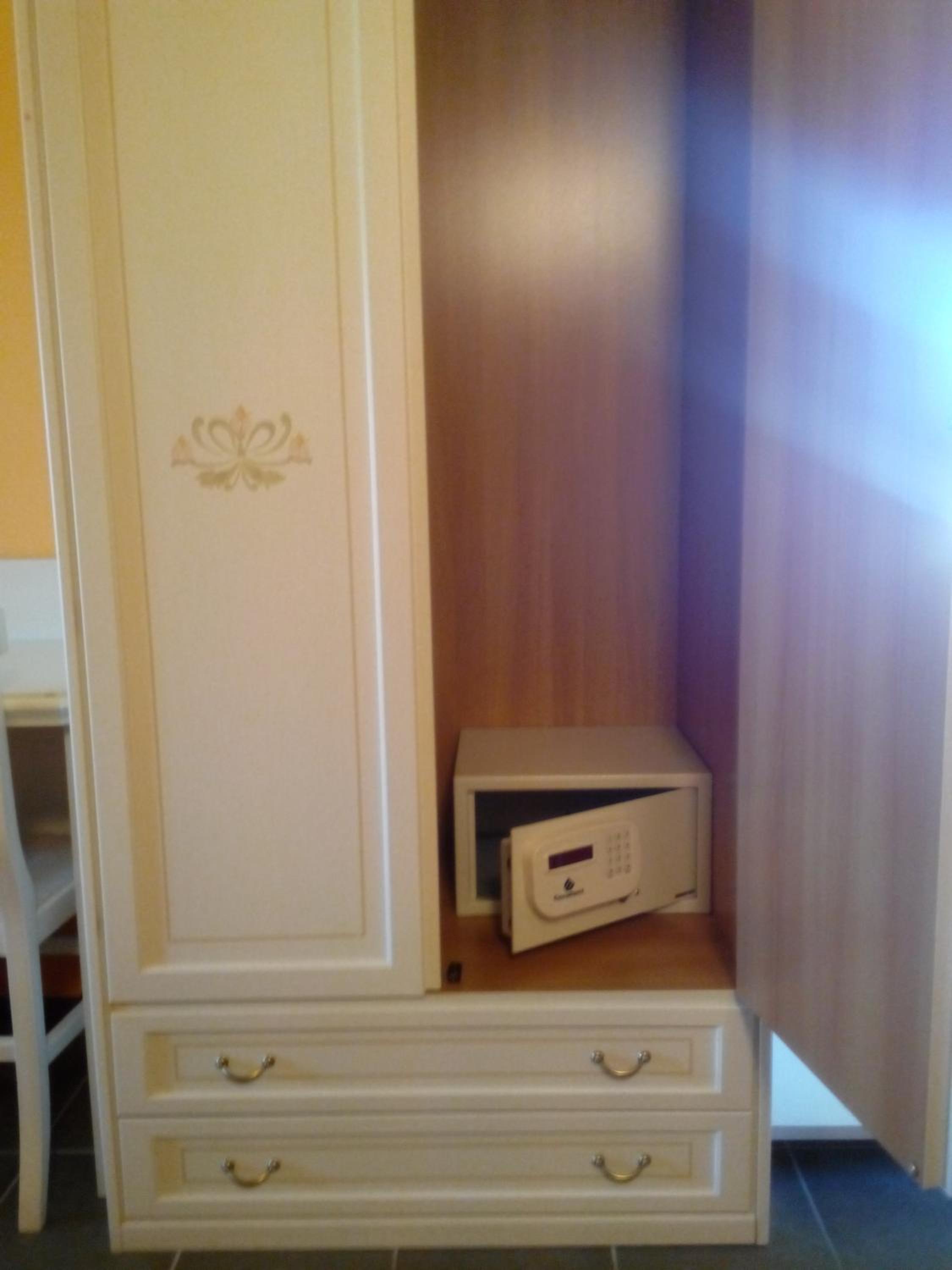 Superior Double or Twin Room with Lake View - Photo 4
