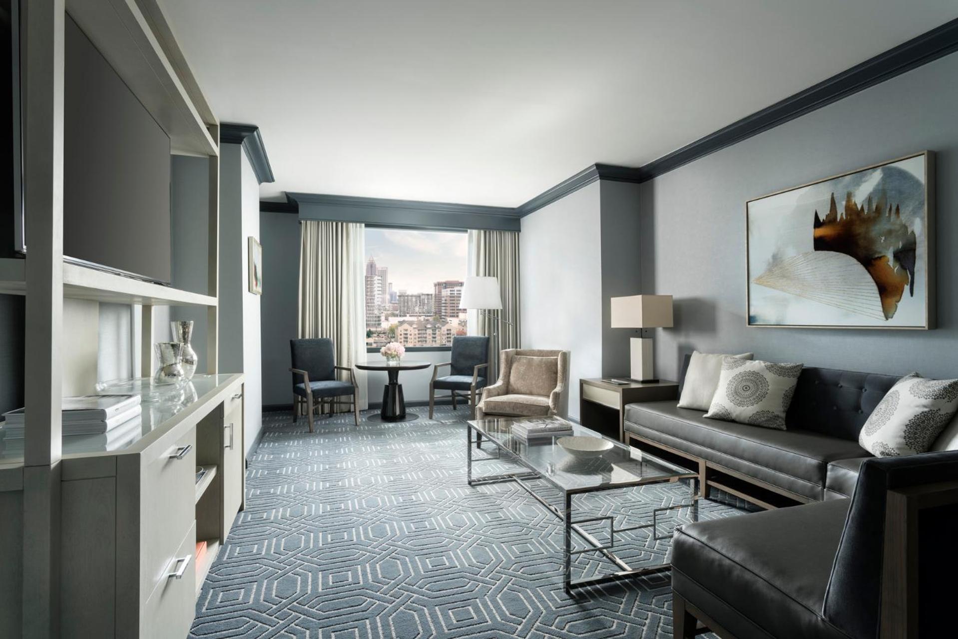 Midtown King Suite