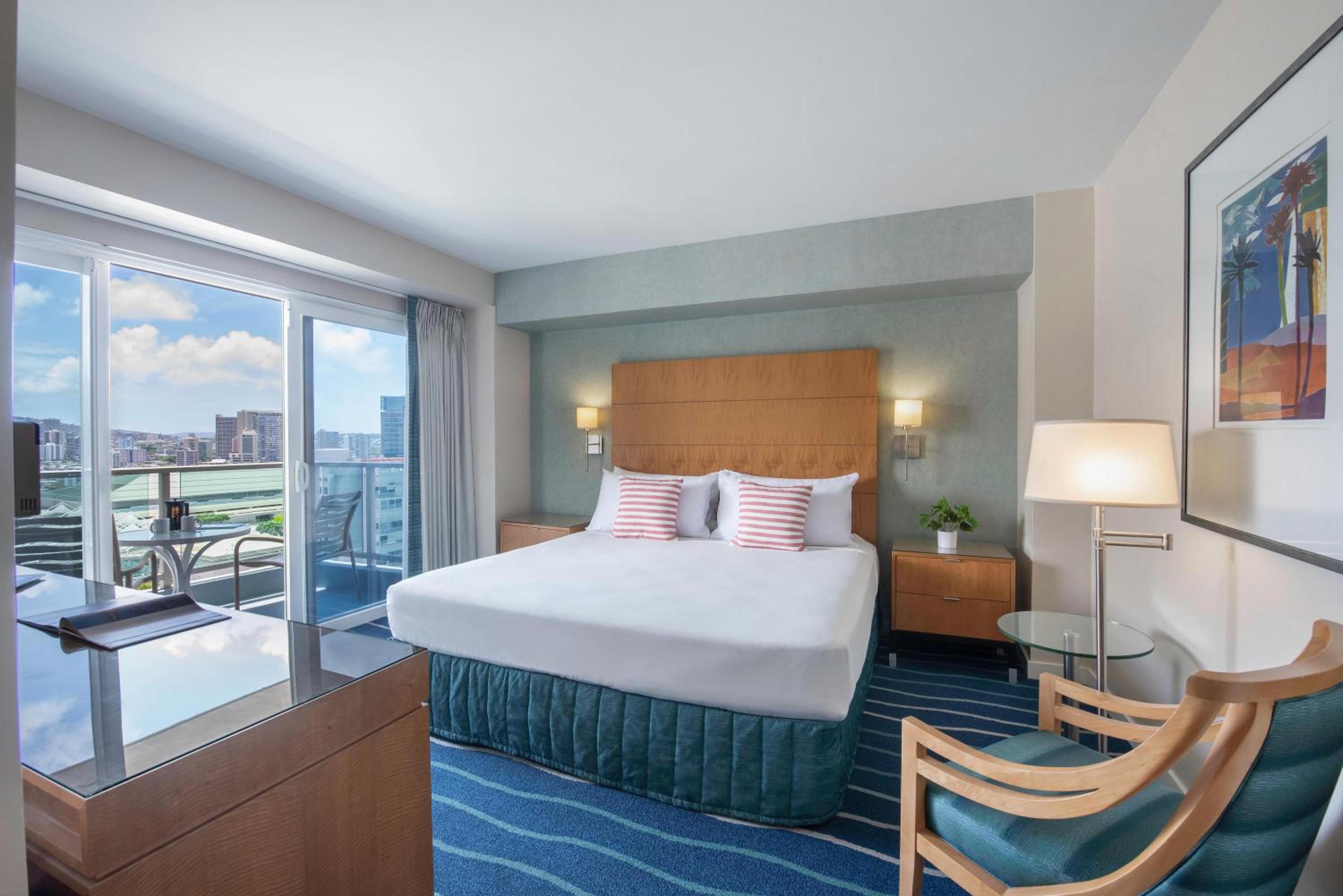 Ala Moana Honolulu by Mantra: One-Bedroom Mountain View Suite - With Kitchenette - Resort Fee Included photo