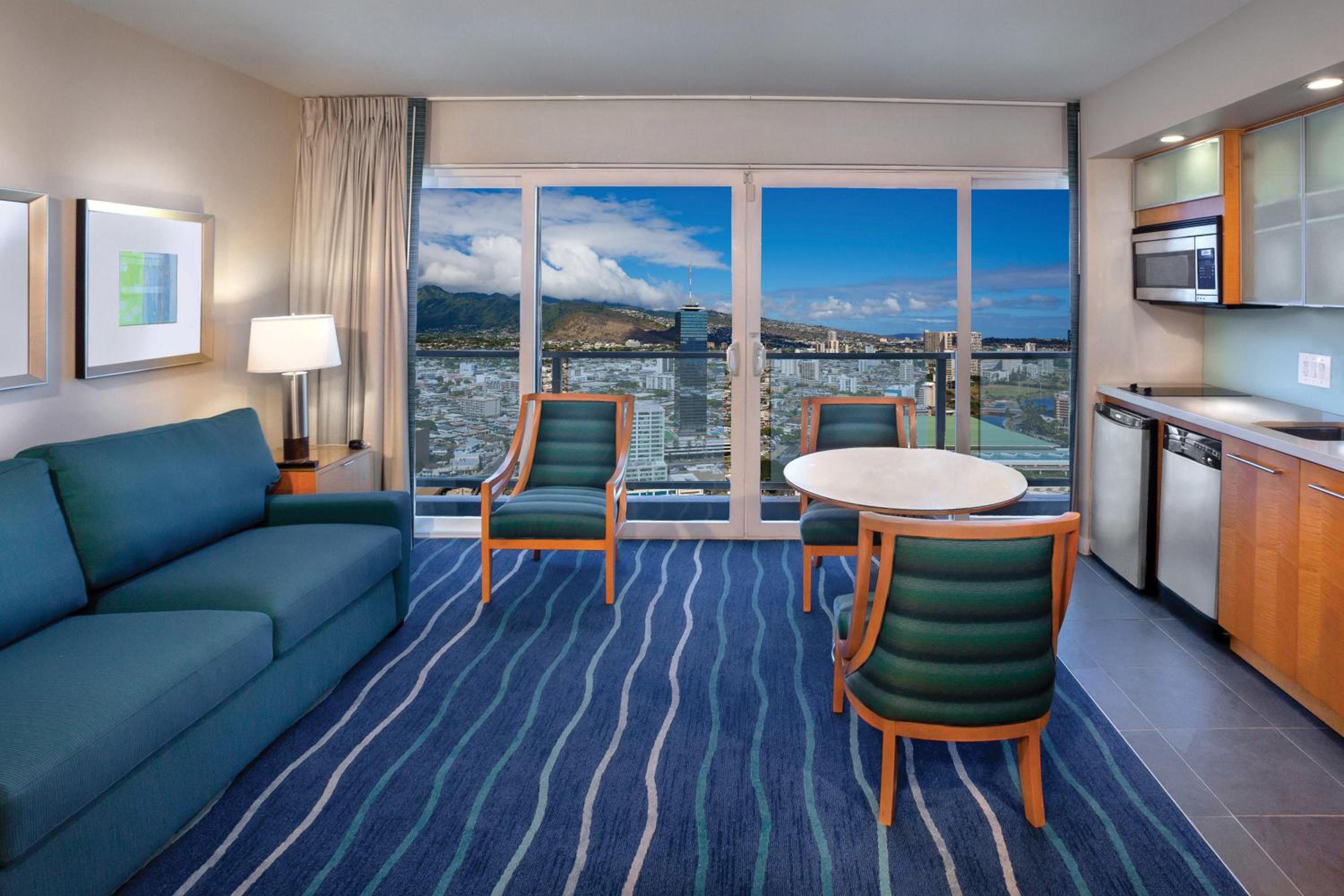 Ala Moana Honolulu by Mantra: One-Bedroom Mountain View Suite - With Kitchenette - Resort Fee Included photo