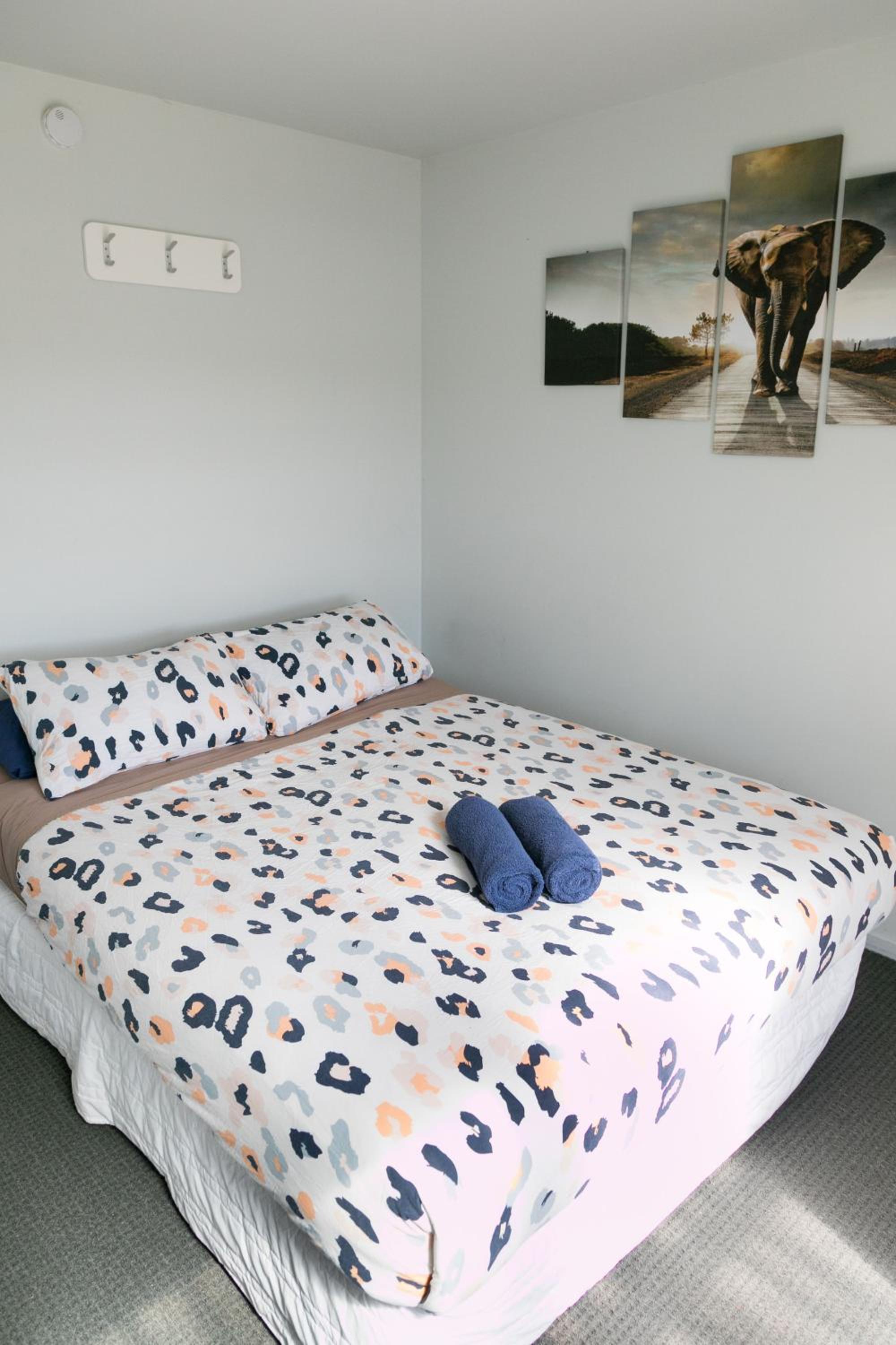 Double Room with Shared Bathroom photo 1